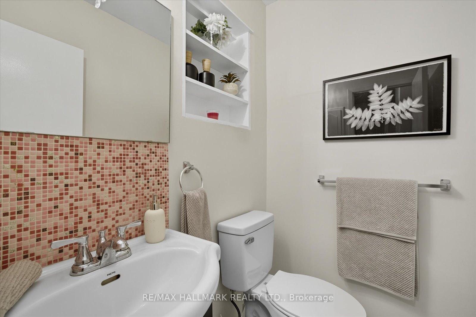 Photo 21 of 28 Christman Court, Markham, Markham Village — HOMEH