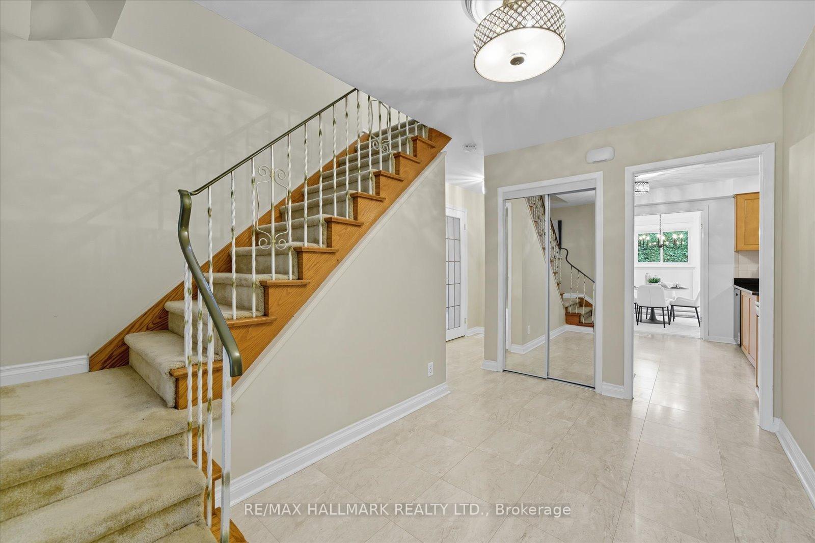 Photo 22 of 28 Christman Court, Markham, Markham Village — HOMEH