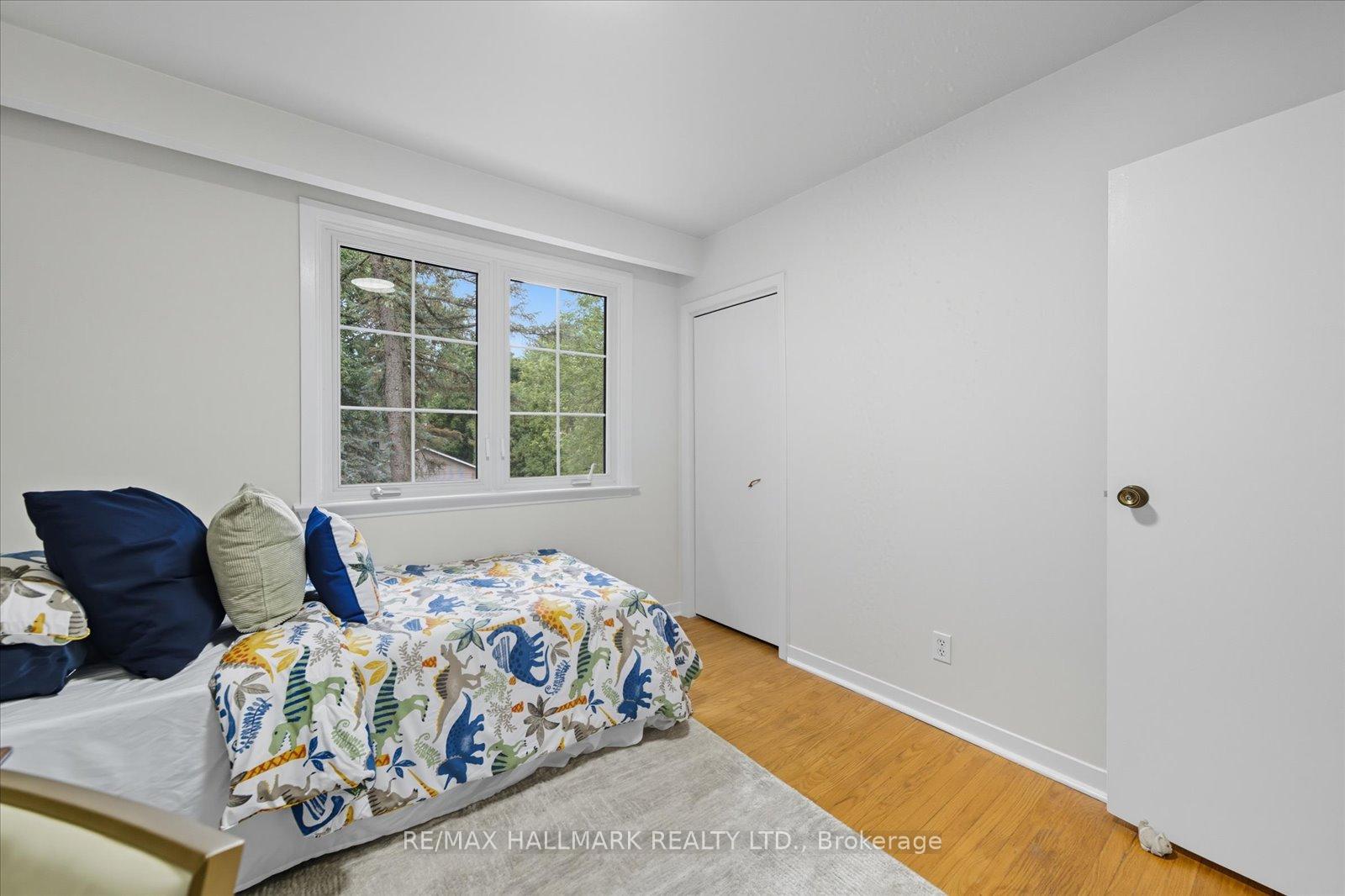 Photo 24 of 28 Christman Court, Markham, Markham Village — HOMEH