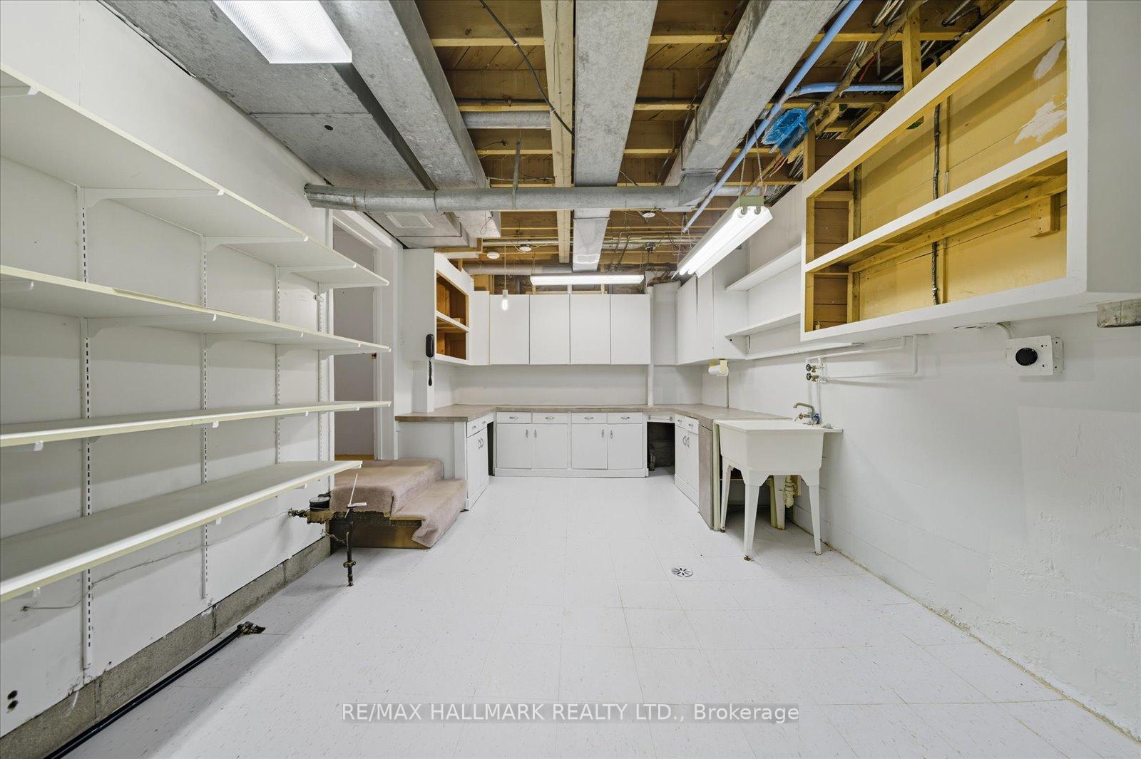 Photo 35 of 28 Christman Court, Markham, Markham Village — HOMEH