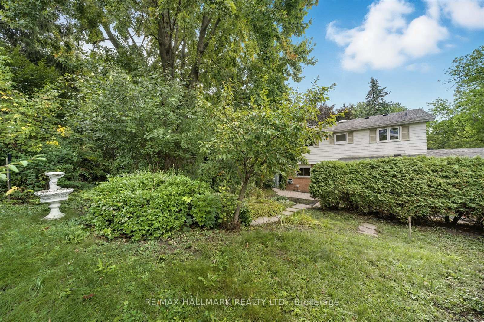 Photo 40 of 28 Christman Court, Markham, Markham Village — HOMEH