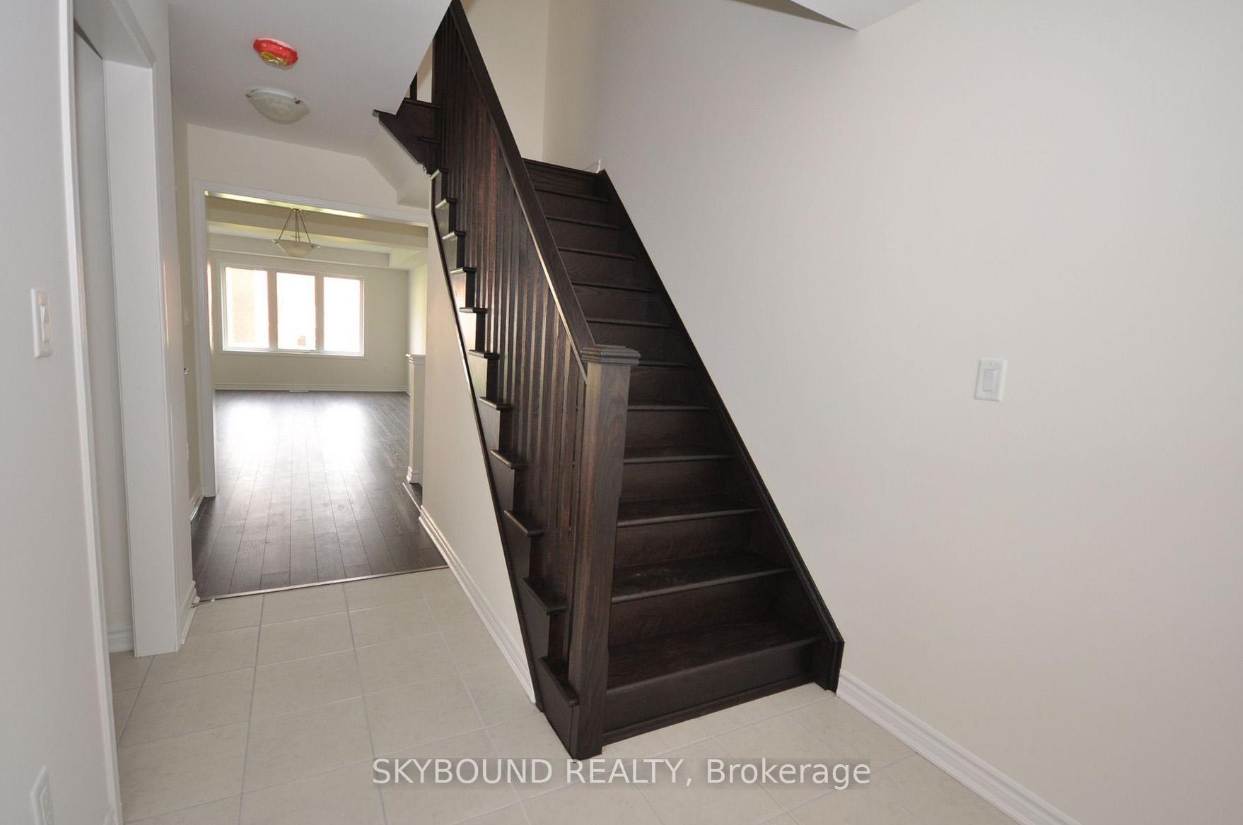 Photo 2 of 305 Gooding Crescent, Milton, Ford — HOMEH