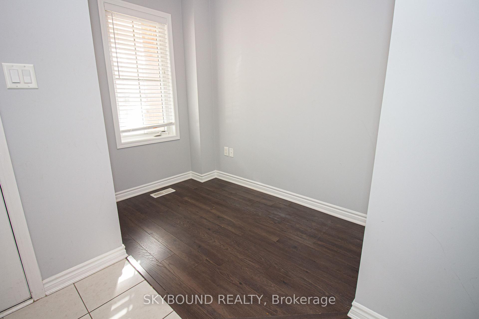 Photo 3 of 305 Gooding Crescent, Milton, Ford — HOMEH