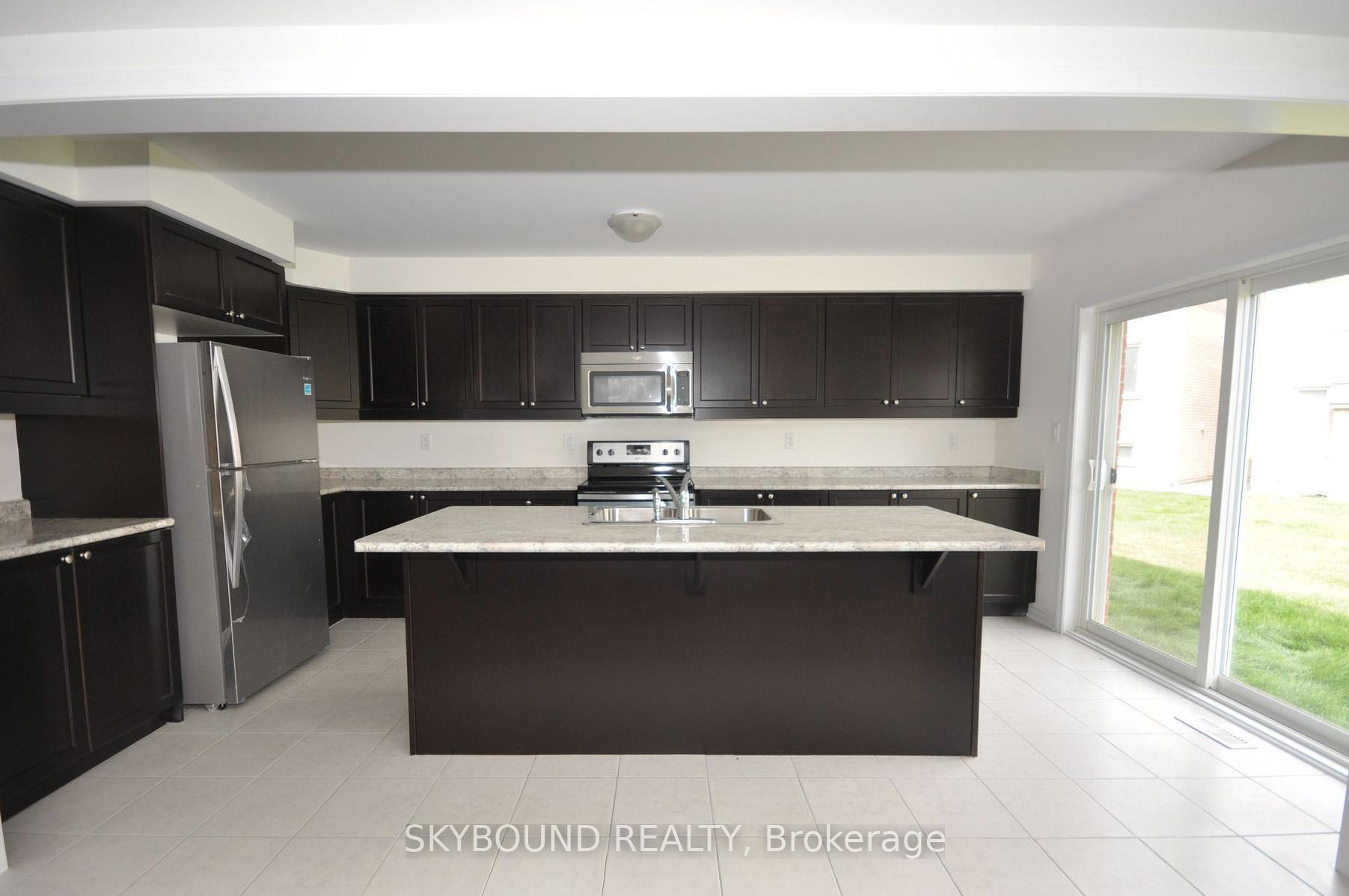 Photo 6 of 305 Gooding Crescent, Milton, Ford — HOMEH
