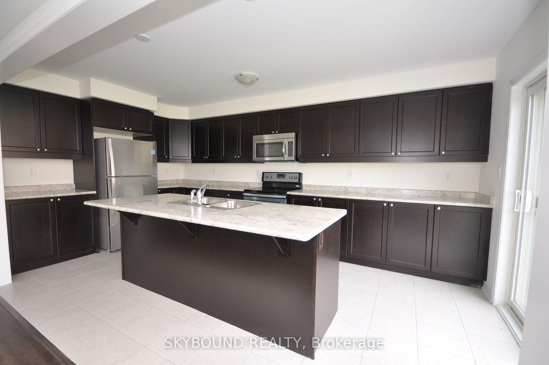 Photo 7 of 305 Gooding Crescent, Milton, Ford — HOMEH