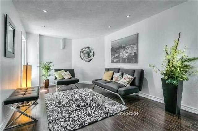 Photo 1 of Unit Upper, 9 Upton Crescent, Markham, Milliken Mills West — HOMEH