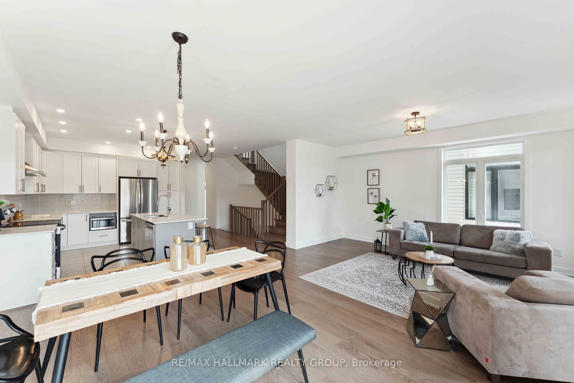 Photo 11 of 20 Mendoza Way, Ottawa, Kanata - Emerald Meadows/Trailwest — HOMEH
