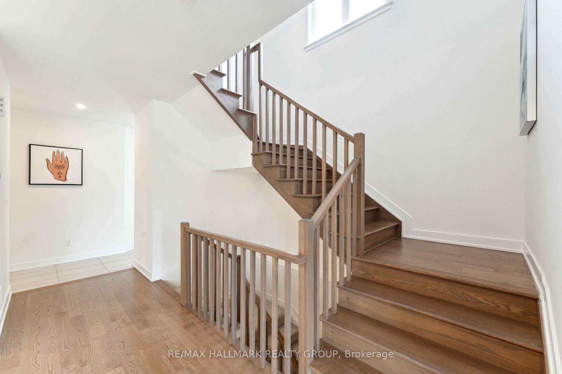 Photo 14 of 20 Mendoza Way, Ottawa, Kanata - Emerald Meadows/Trailwest — HOMEH
