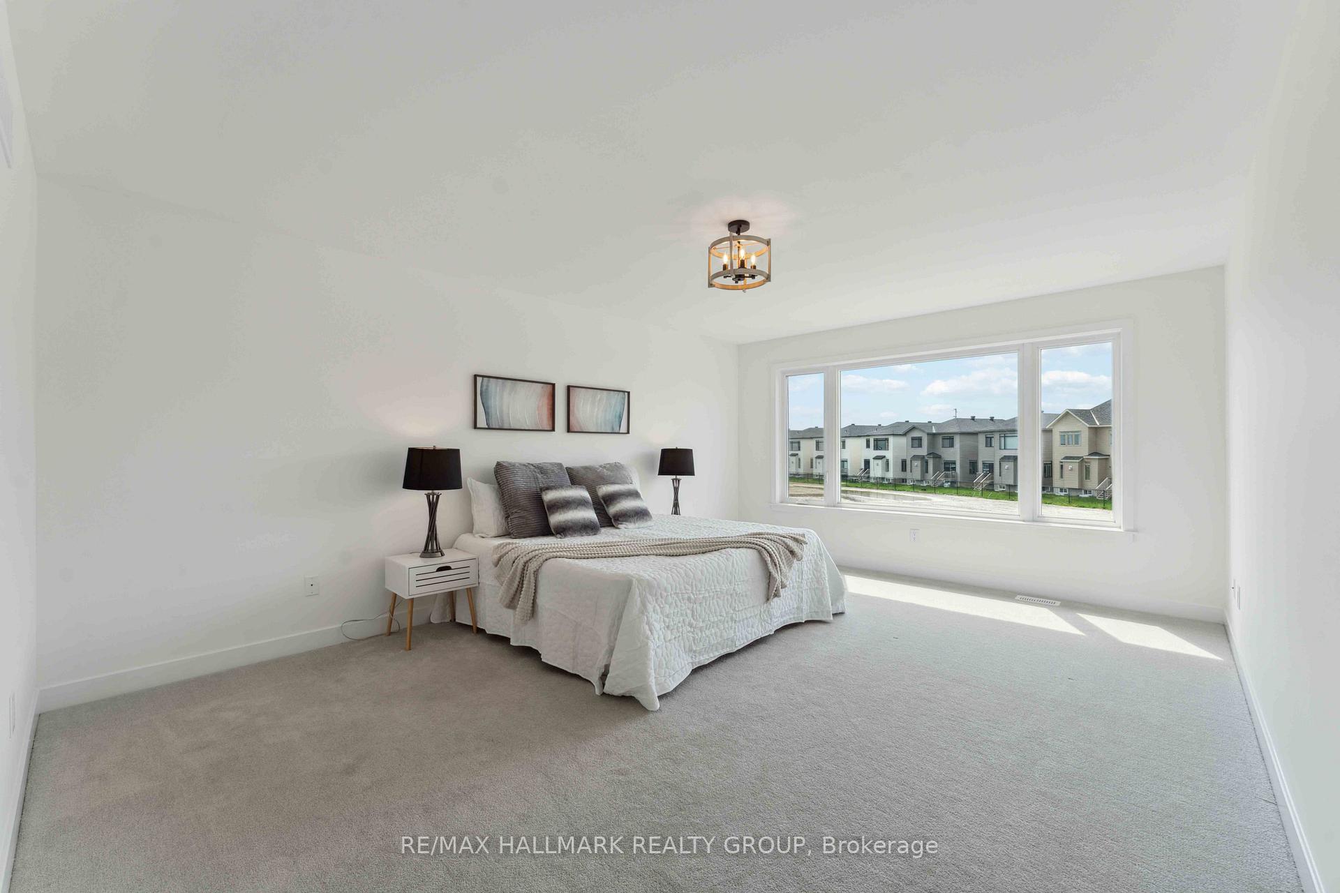 Photo 18 of 20 Mendoza Way, Ottawa, Kanata - Emerald Meadows/Trailwest — HOMEH