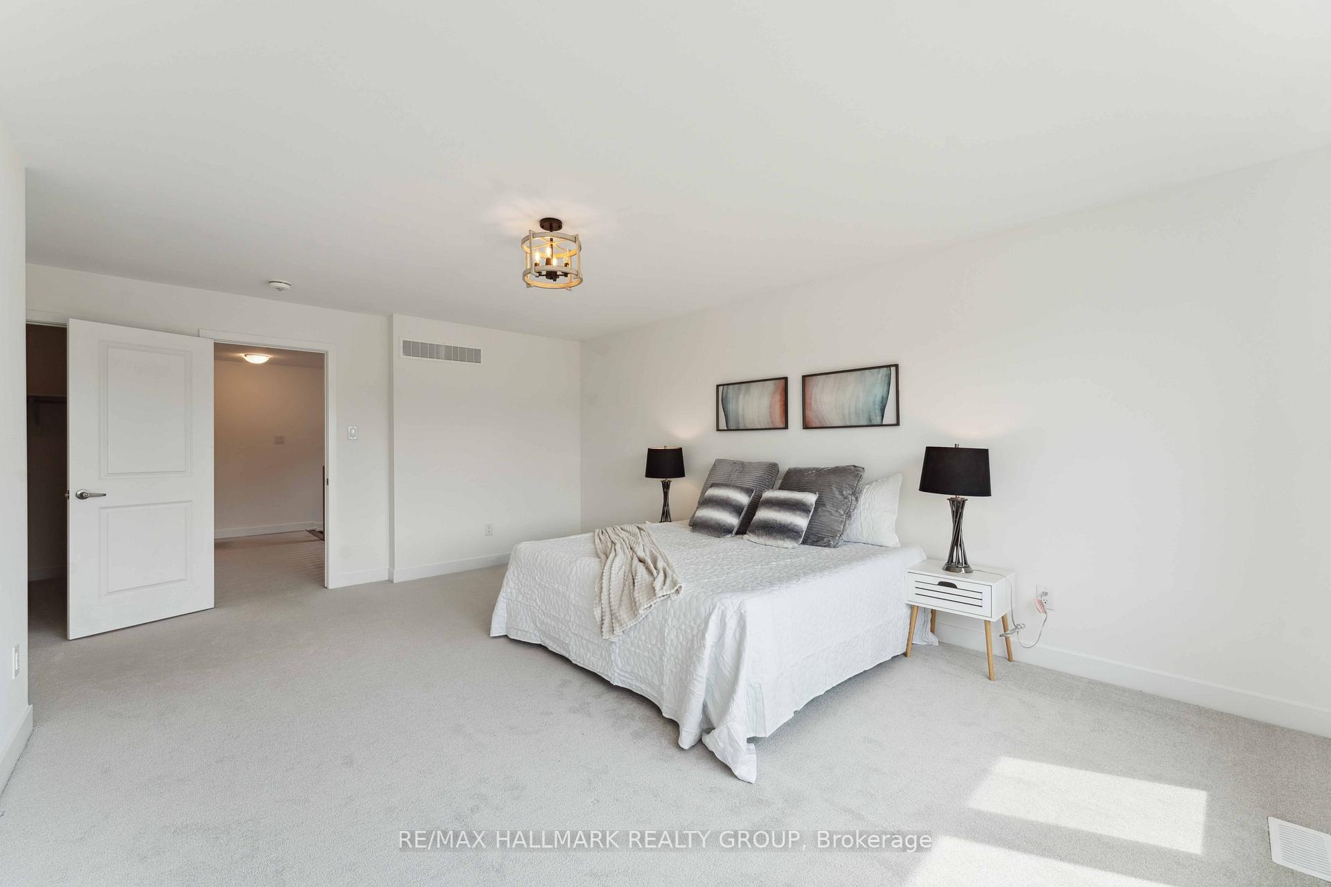 Photo 20 of 20 Mendoza Way, Ottawa, Kanata - Emerald Meadows/Trailwest — HOMEH
