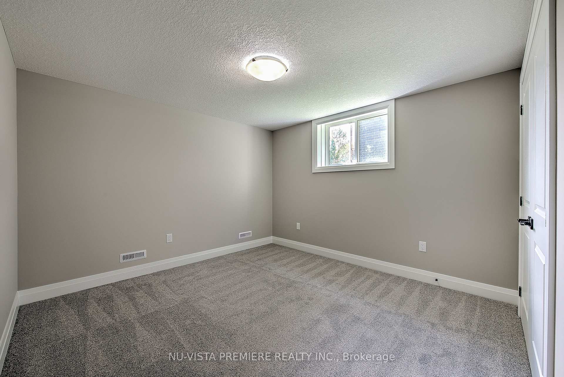 Photo 38 of 51 Basil Crescent, Middlesex Centre, Ilderton — HOMEH