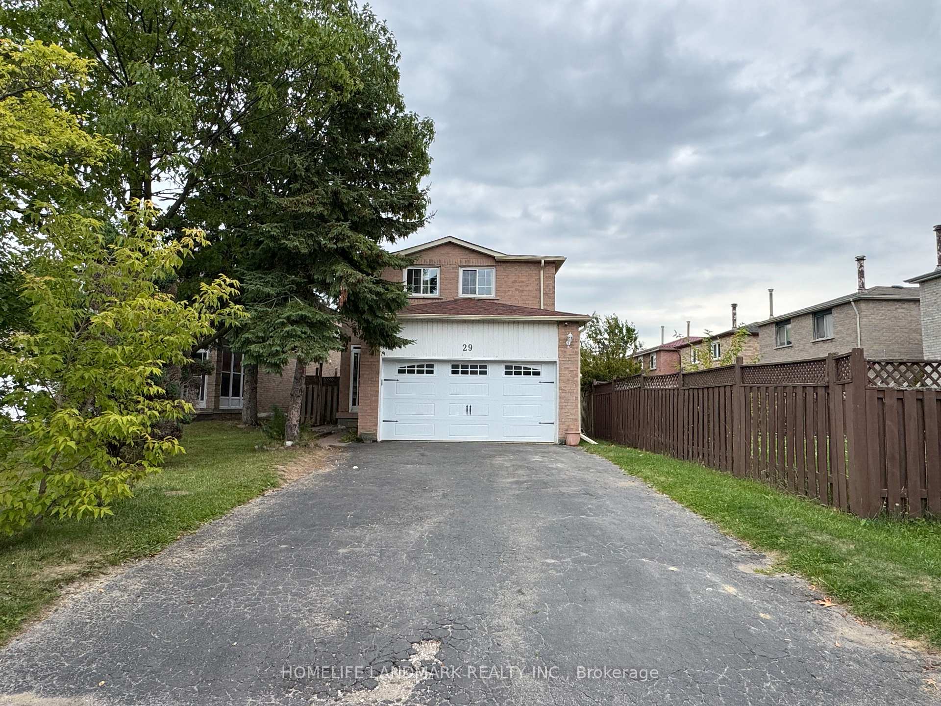 Photo 1 of 29 Timbers Circle, Markham, Milliken Mills East — HOMEH