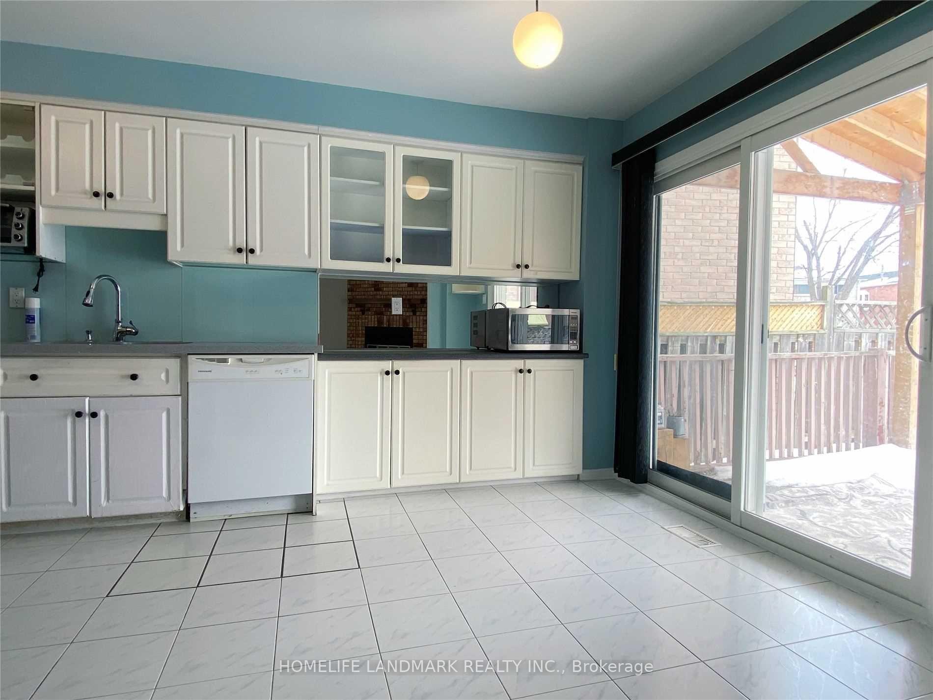 Photo 9 of 29 Timbers Circle, Markham, Milliken Mills East — HOMEH