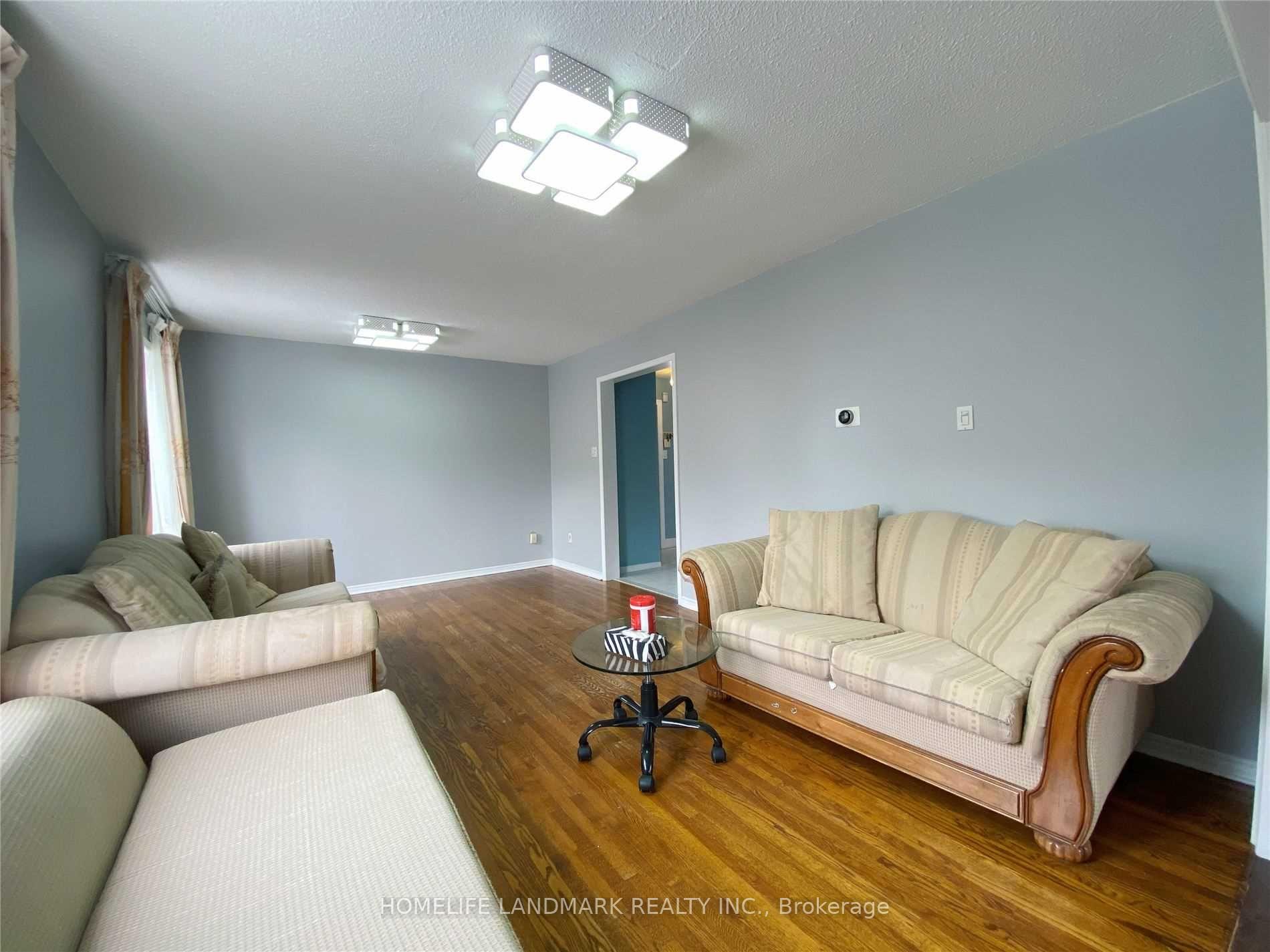 Photo 13 of 29 Timbers Circle, Markham, Milliken Mills East — HOMEH