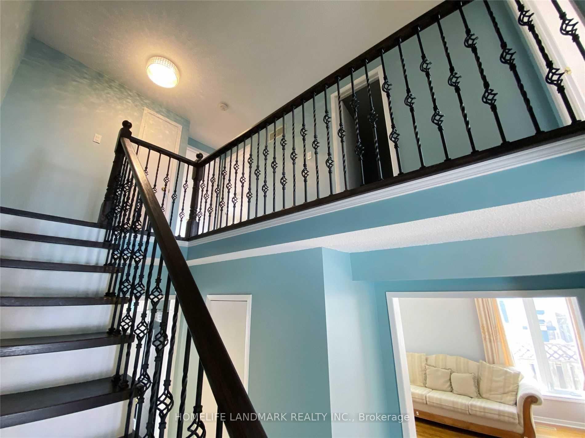 Photo 15 of 29 Timbers Circle, Markham, Milliken Mills East — HOMEH