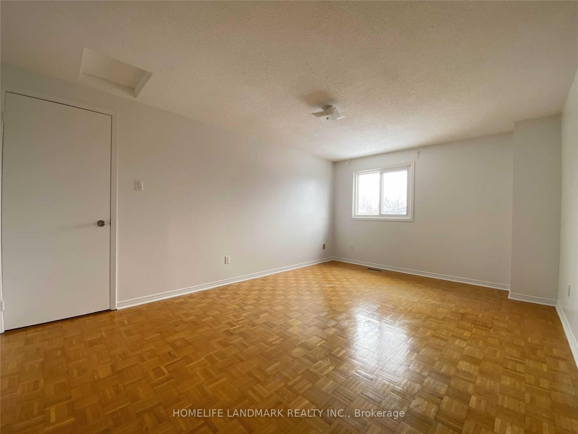 Photo 20 of 29 Timbers Circle, Markham, Milliken Mills East — HOMEH