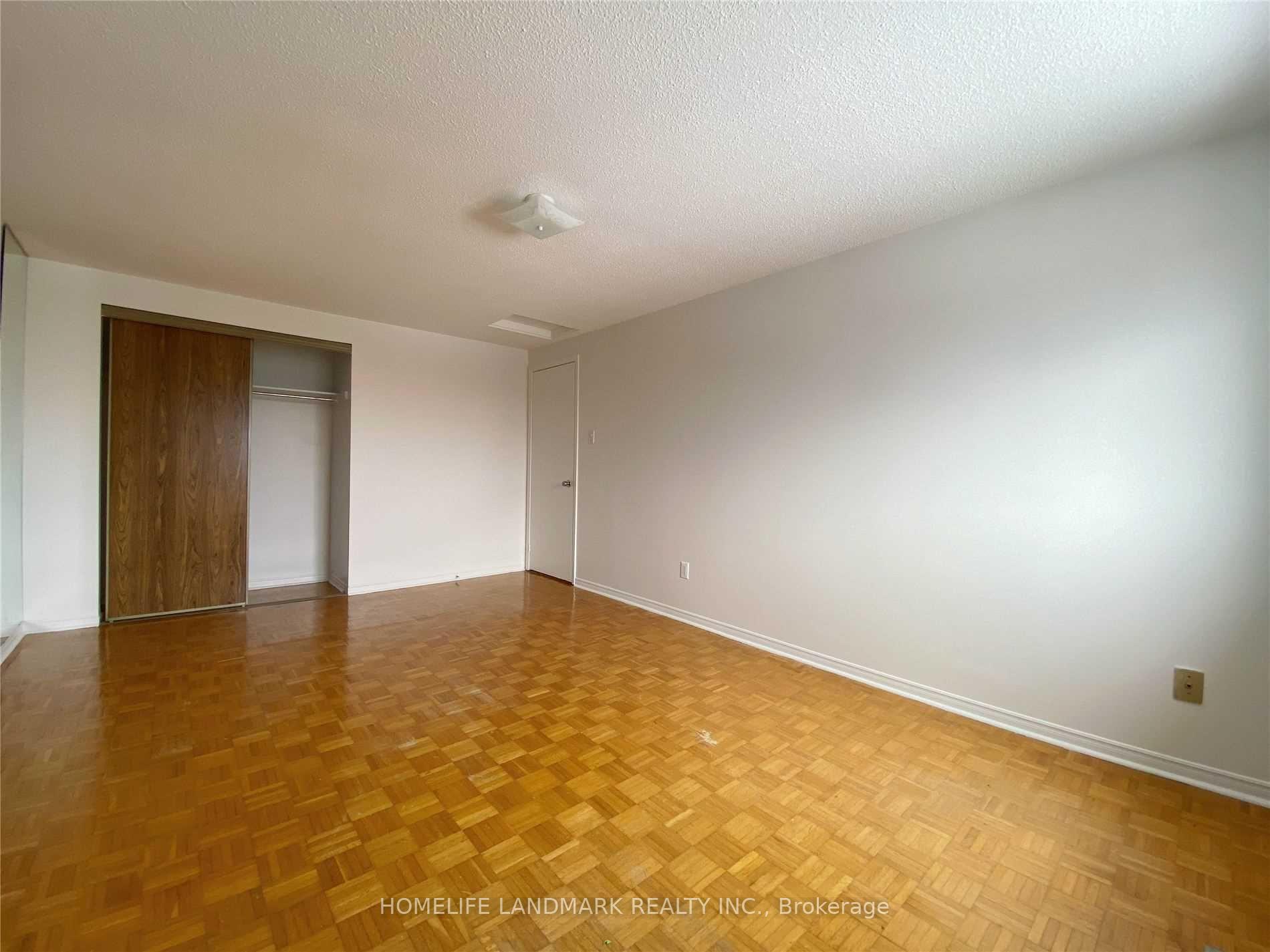 Photo 21 of 29 Timbers Circle, Markham, Milliken Mills East — HOMEH