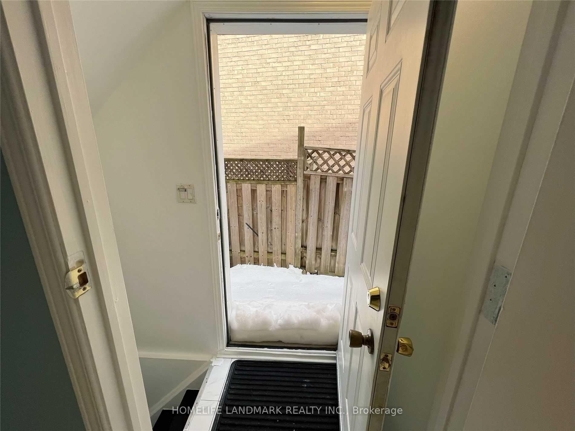 Photo 30 of 29 Timbers Circle, Markham, Milliken Mills East — HOMEH