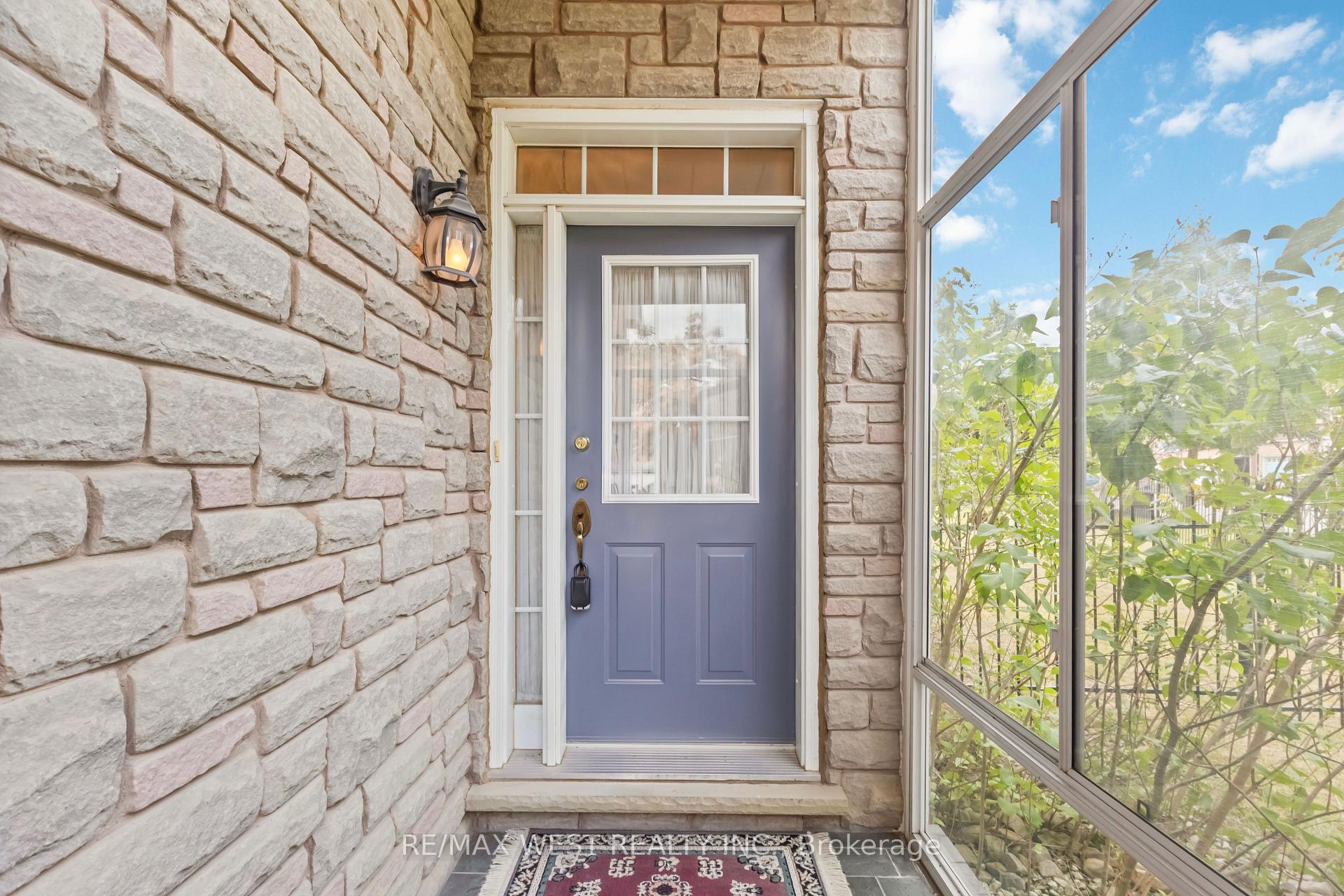 Photo 2 of 37 Belford Crescent, Markham, Milliken Mills East — HOMEH