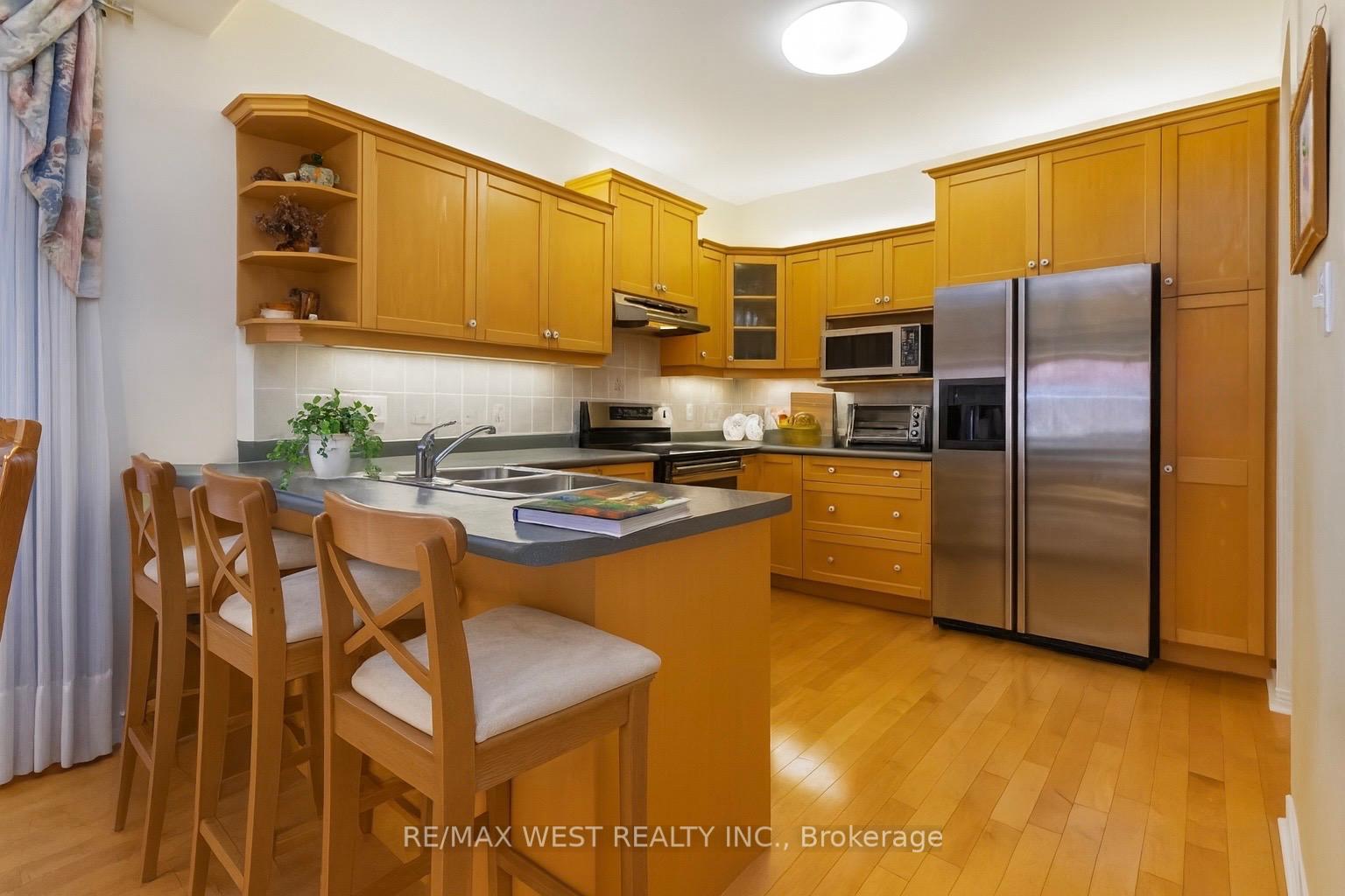 Photo 6 of 37 Belford Crescent, Markham, Milliken Mills East — HOMEH