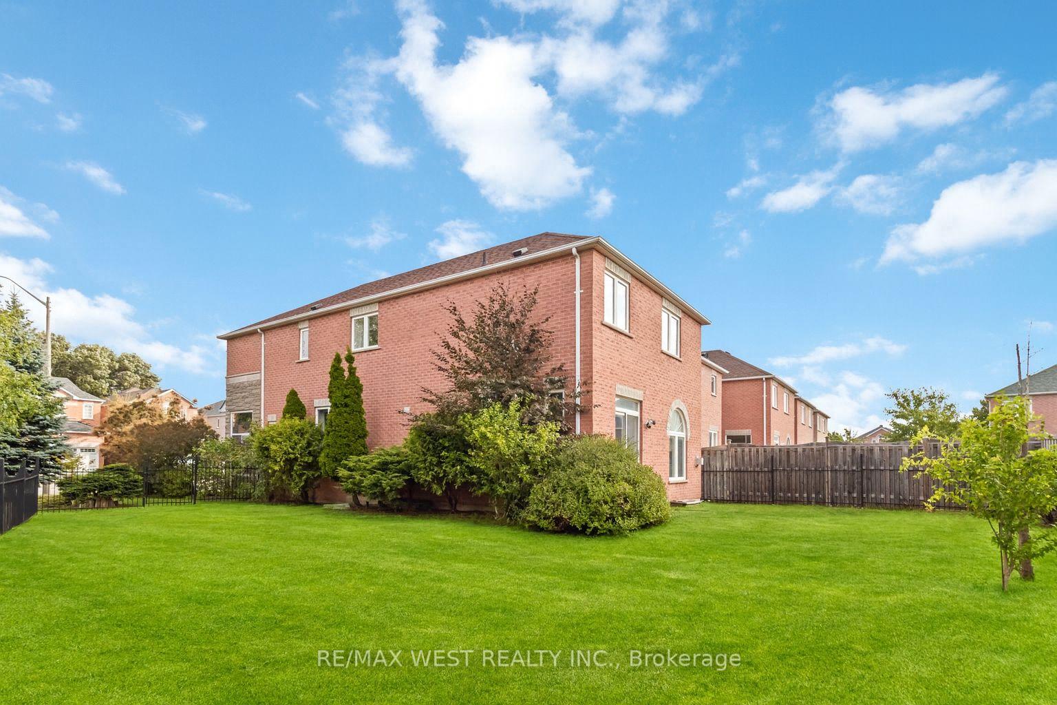 Photo 24 of 37 Belford Crescent, Markham, Milliken Mills East — HOMEH