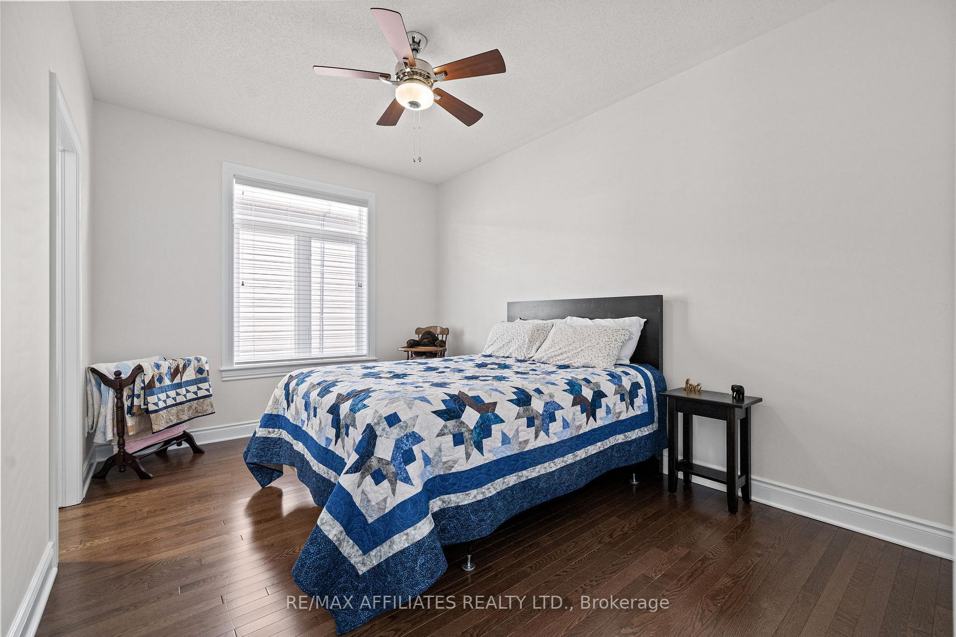 Photo 16 of 102 Elfin Grove, Ottawa, Kanata - Emerald Meadows/Trailwest — HOMEH