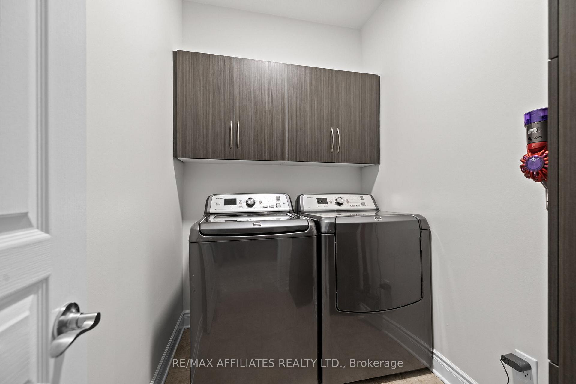 Photo 18 of 102 Elfin Grove, Ottawa, Kanata - Emerald Meadows/Trailwest — HOMEH