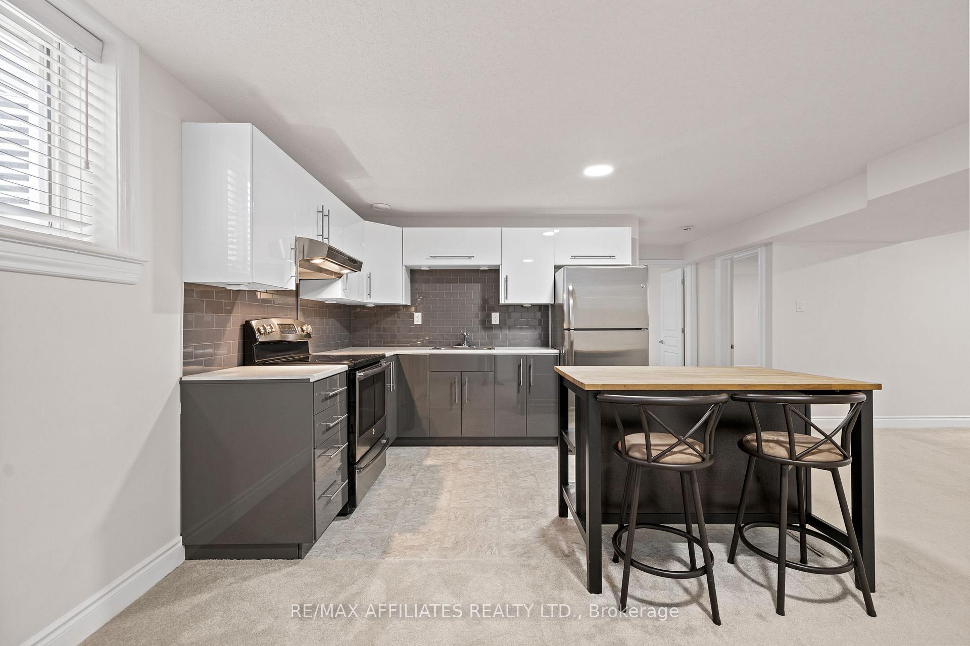 Photo 20 of 102 Elfin Grove, Ottawa, Kanata - Emerald Meadows/Trailwest — HOMEH