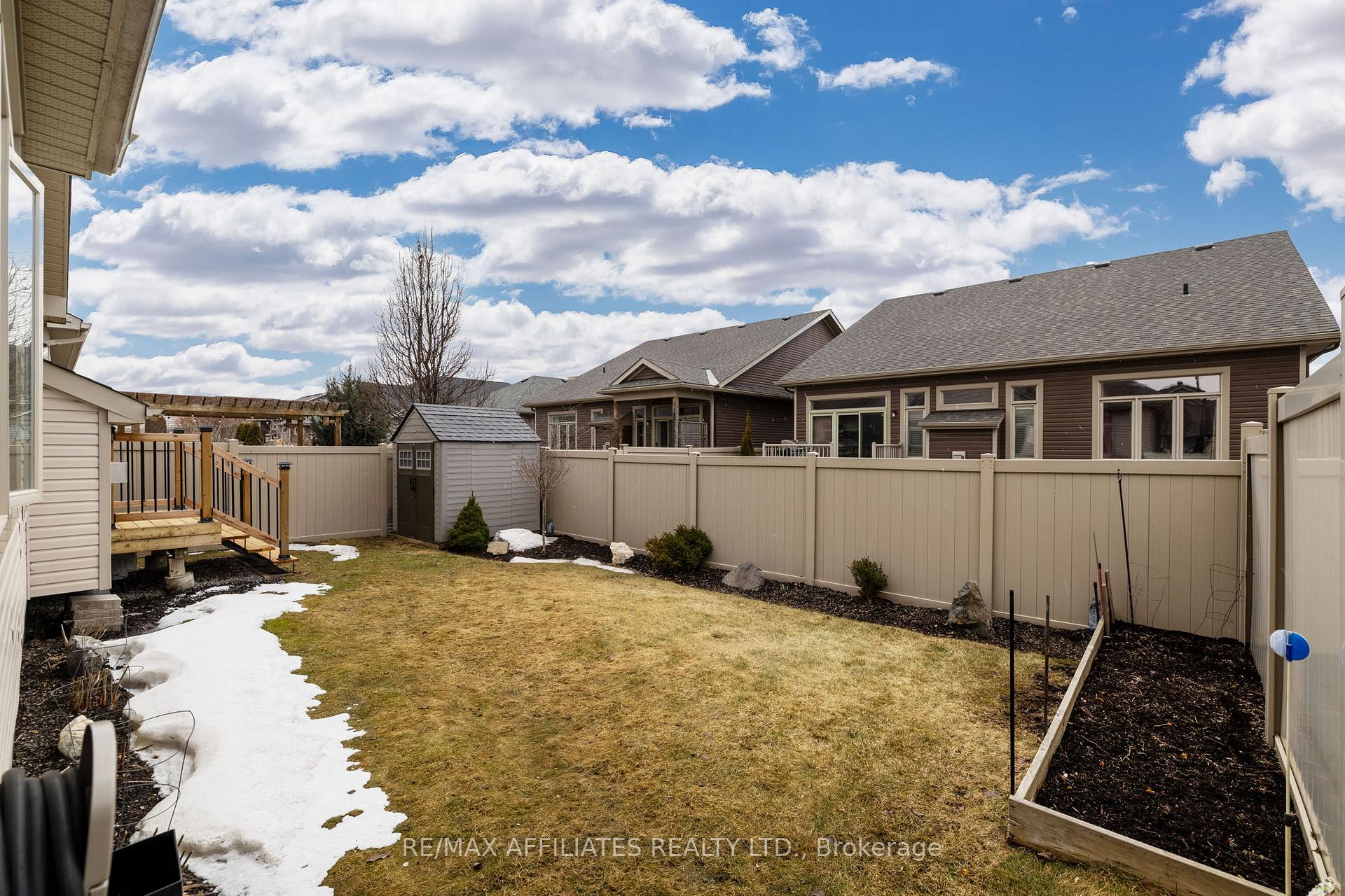 Photo 26 of 102 Elfin Grove, Ottawa, Kanata - Emerald Meadows/Trailwest — HOMEH