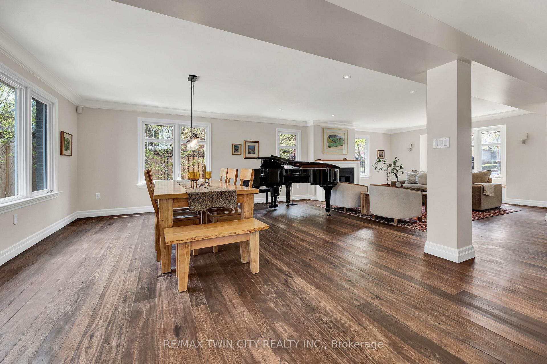 Photo 9 of 7 Huntley Crescent, Kitchener — HOMEH