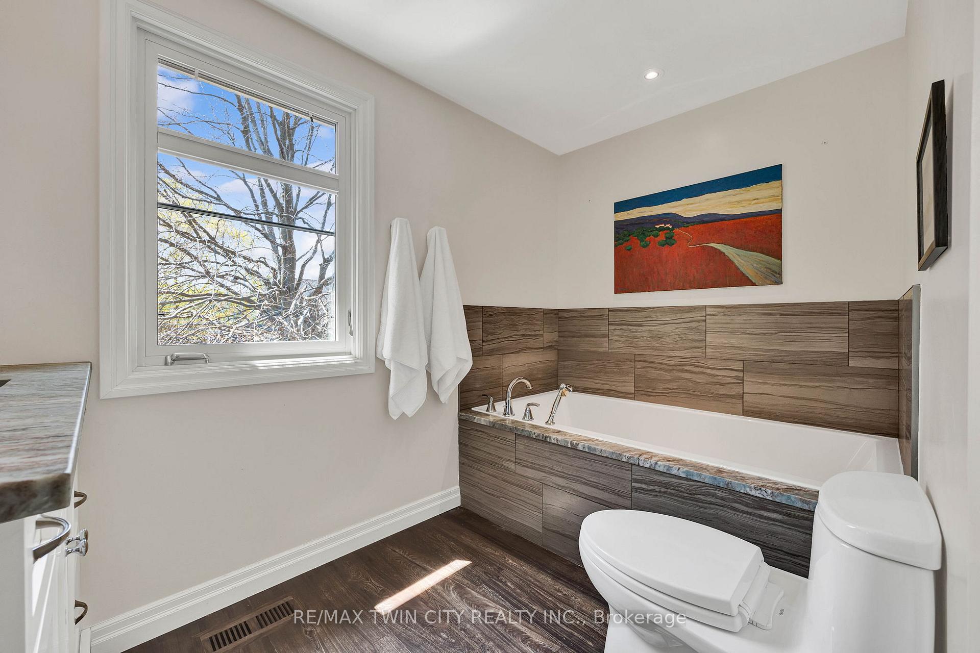 Photo 18 of 7 Huntley Crescent, Kitchener — HOMEH