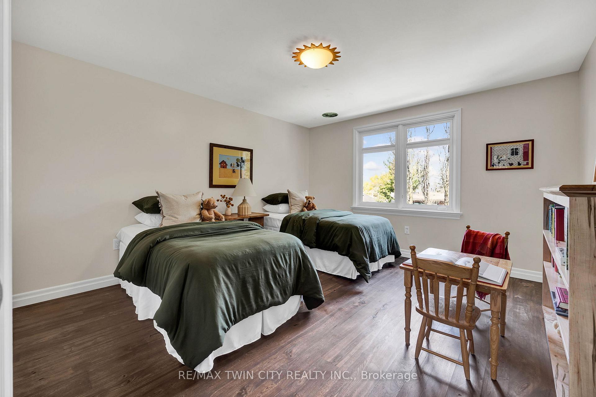 Photo 21 of 7 Huntley Crescent, Kitchener — HOMEH