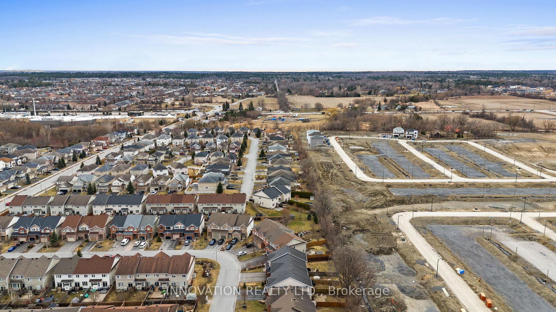Photo 3 of 429 Celtic Ridge Crescent, Ottawa, Kanata - Morgan's Grant/South March — HOMEH