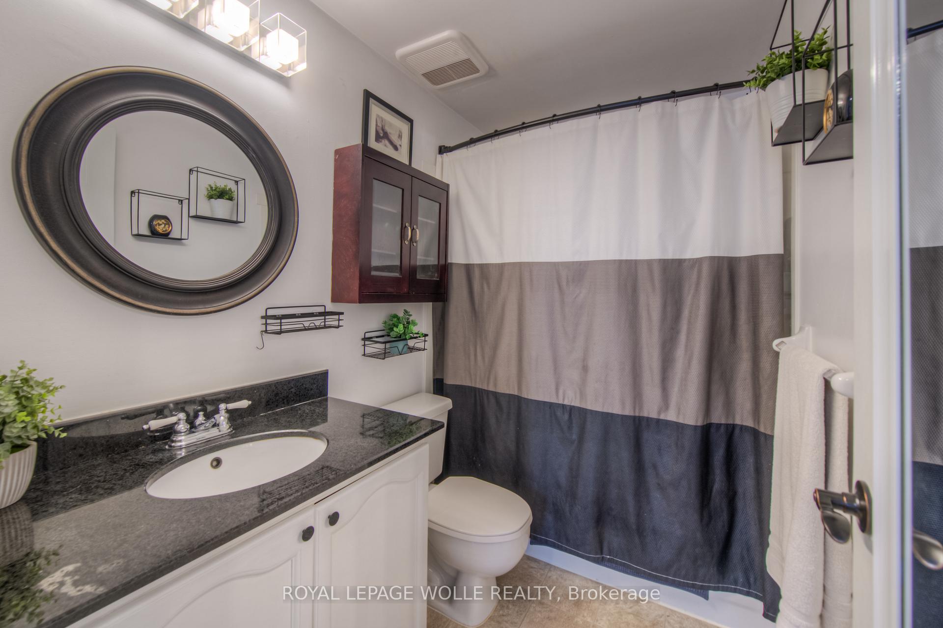 Photo 23 of 443 Otterbein Road, Kitchener — HOMEH
