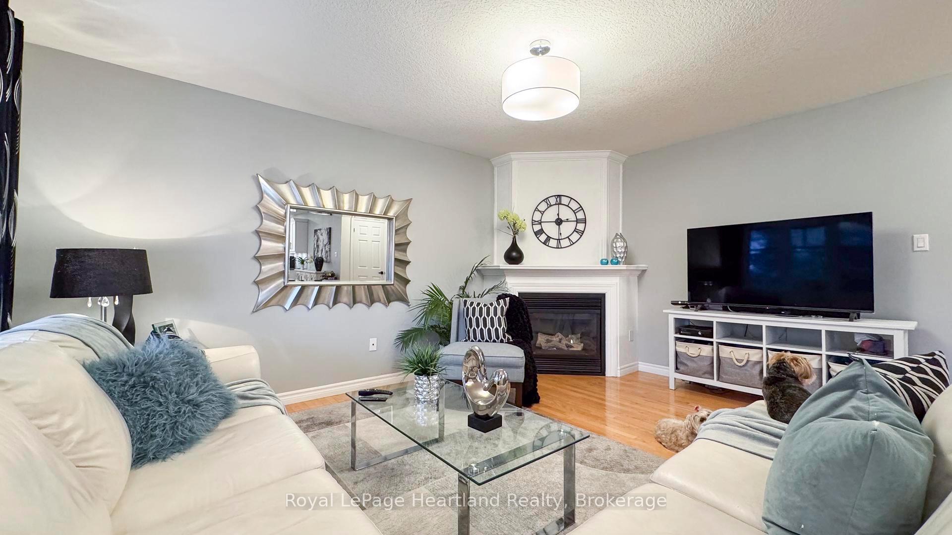 Photo 3 of 10 Red Clover Court, Middlesex Centre, Ilderton — HOMEH