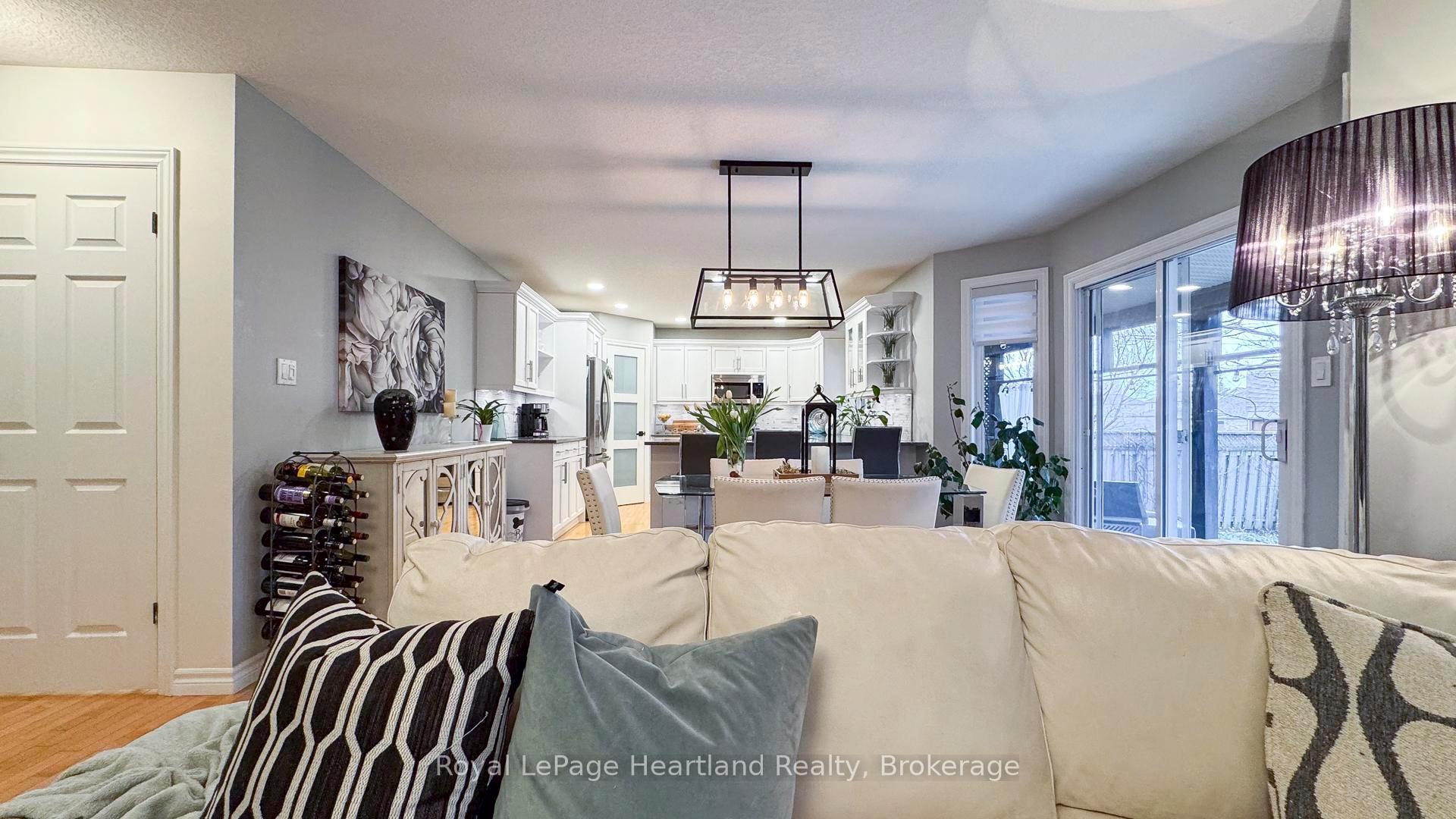 Photo 4 of 10 Red Clover Court, Middlesex Centre, Ilderton — HOMEH