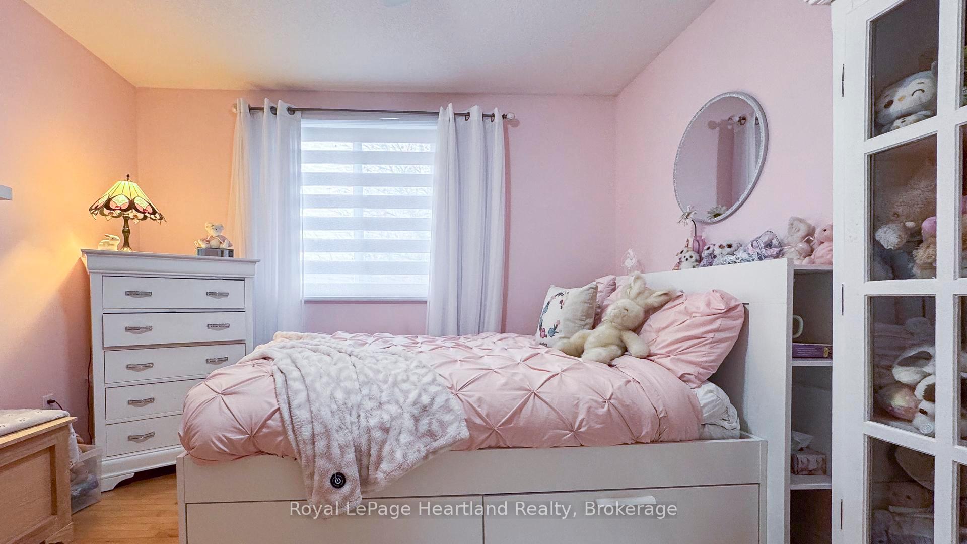 Photo 19 of 10 Red Clover Court, Middlesex Centre, Ilderton — HOMEH