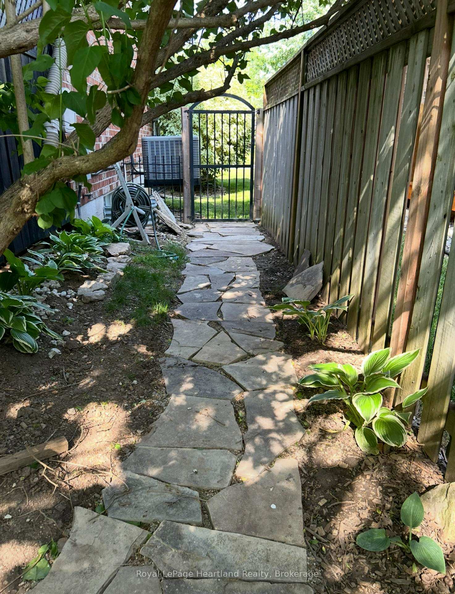 Photo 39 of 10 Red Clover Court, Middlesex Centre, Ilderton — HOMEH
