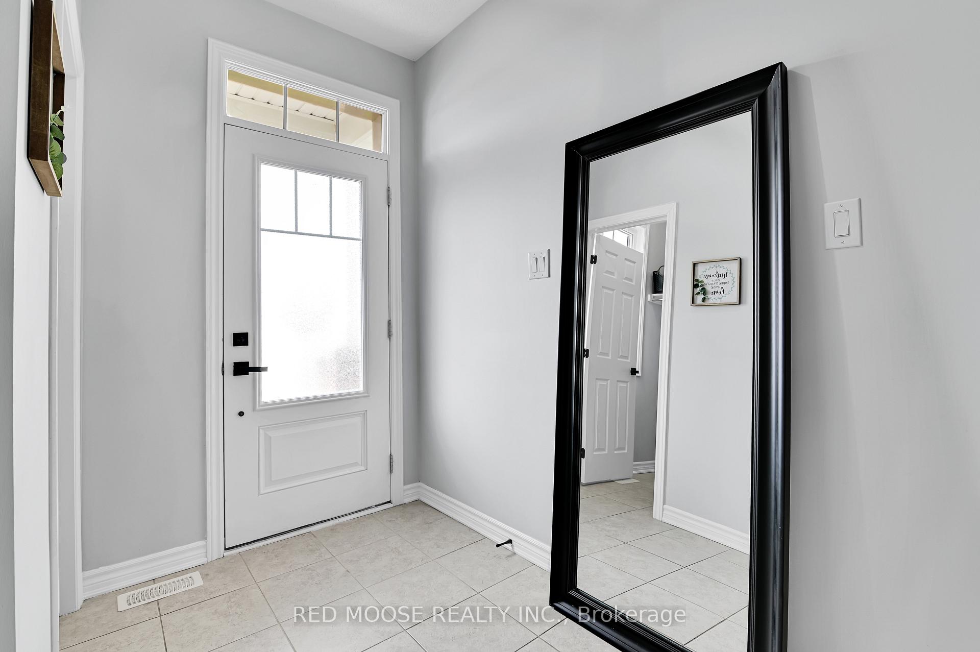 Photo 3 of 661 Rouncey Road, Ottawa, Kanata - Emerald Meadows/Trailwest — HOMEH