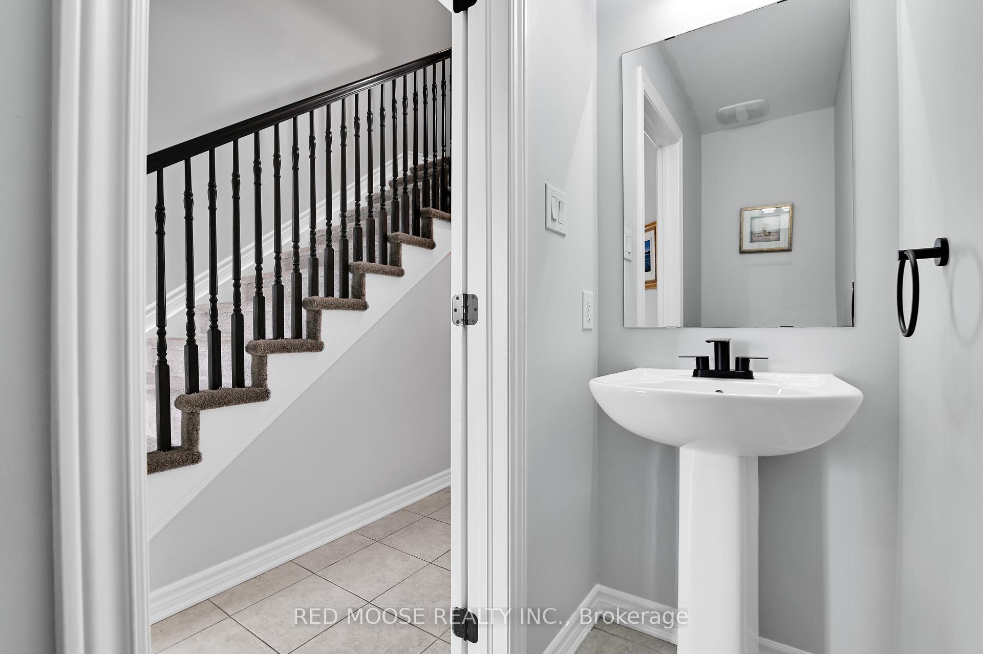 Photo 4 of 661 Rouncey Road, Ottawa, Kanata - Emerald Meadows/Trailwest — HOMEH
