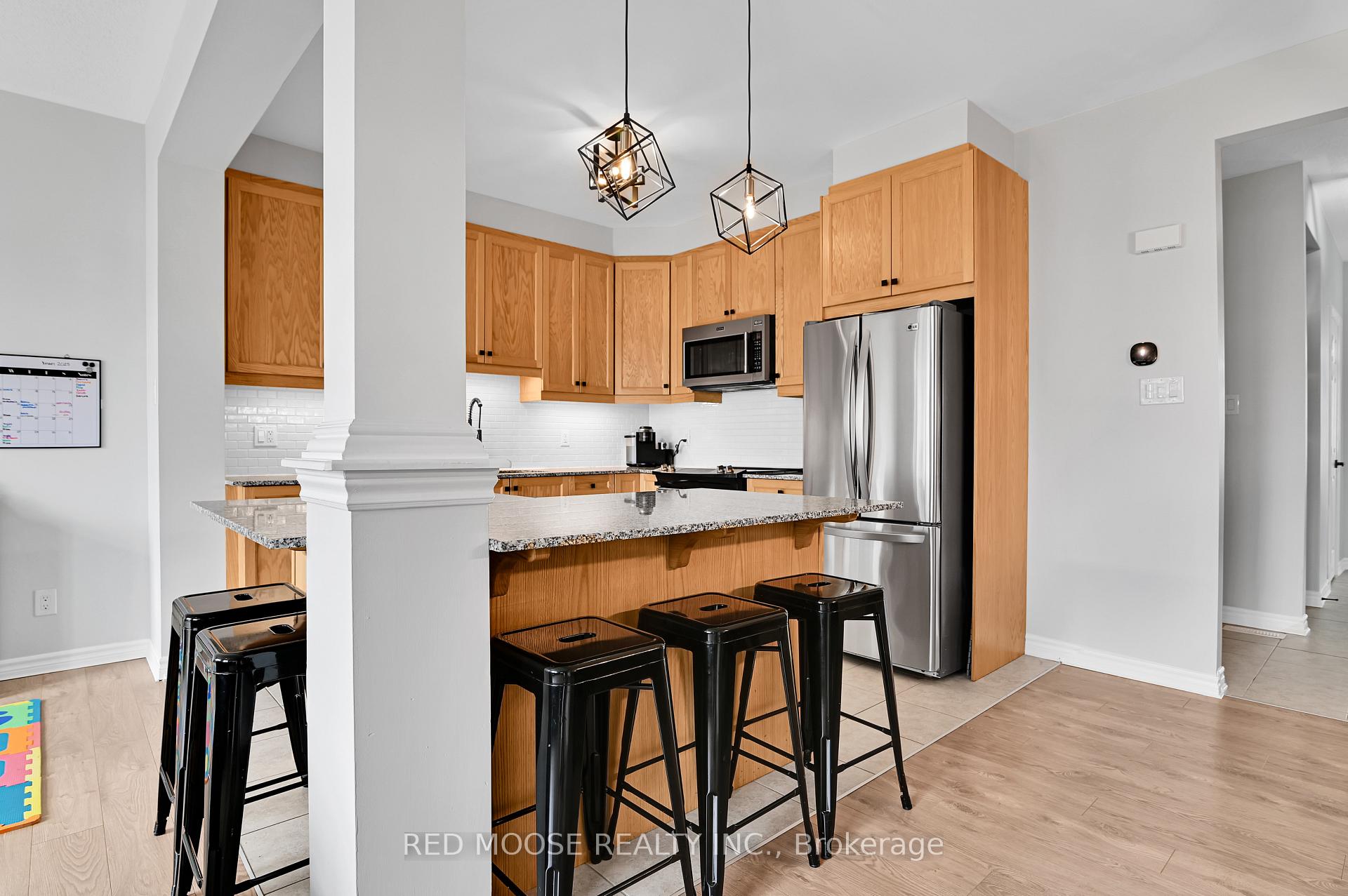 Photo 7 of 661 Rouncey Road, Ottawa, Kanata - Emerald Meadows/Trailwest — HOMEH