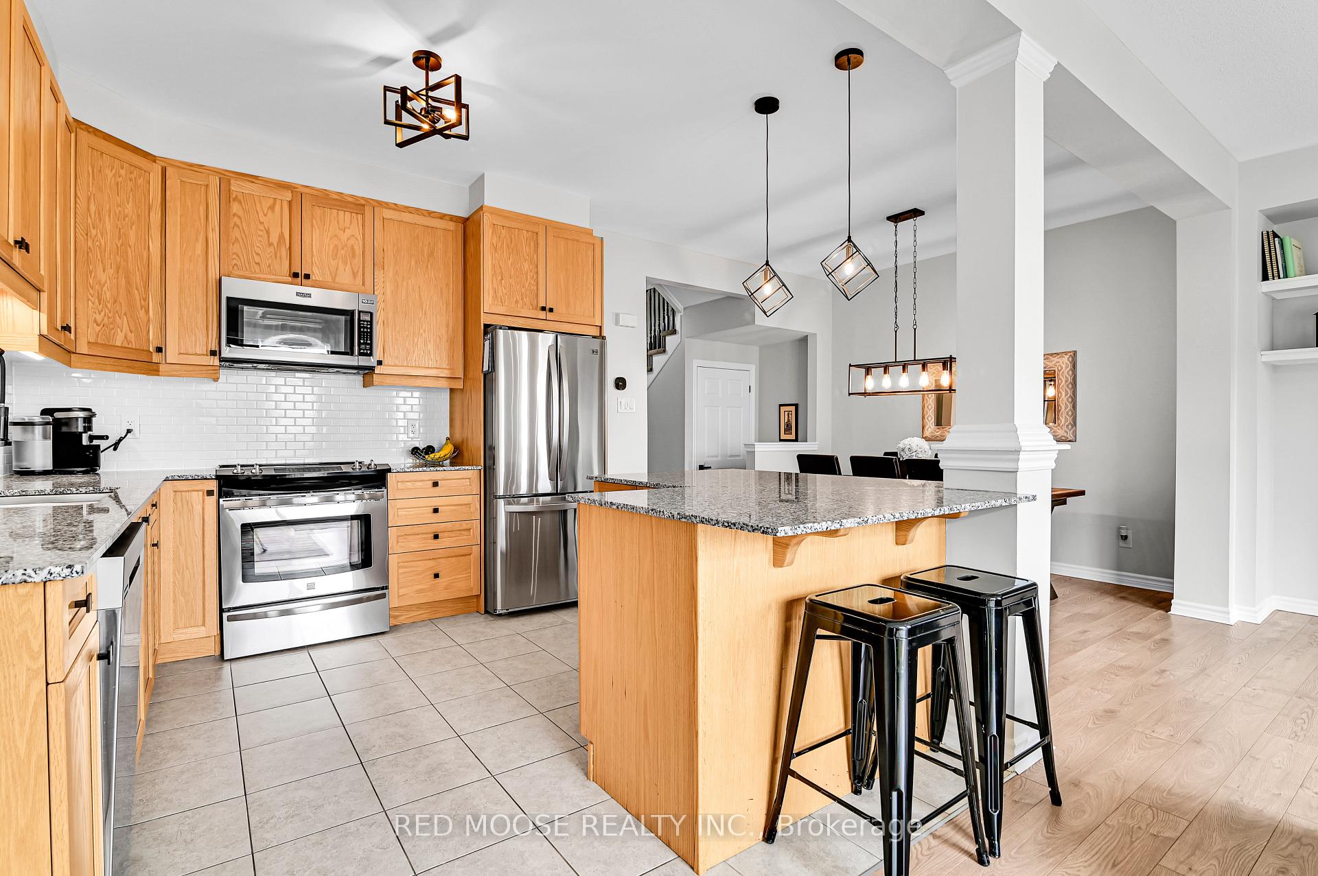 Photo 12 of 661 Rouncey Road, Ottawa, Kanata - Emerald Meadows/Trailwest — HOMEH