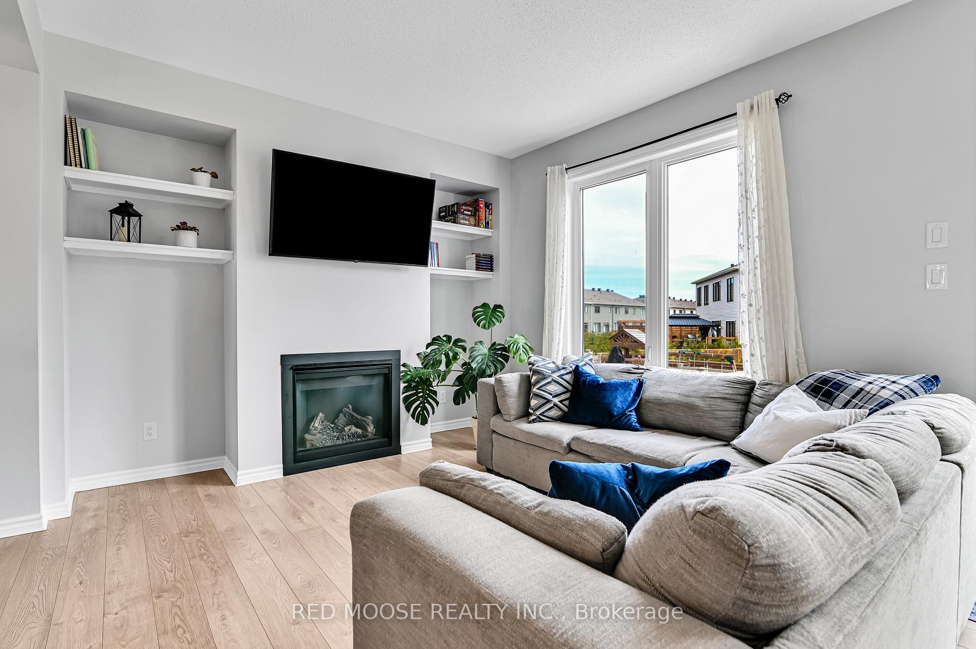 Photo 13 of 661 Rouncey Road, Ottawa, Kanata - Emerald Meadows/Trailwest — HOMEH