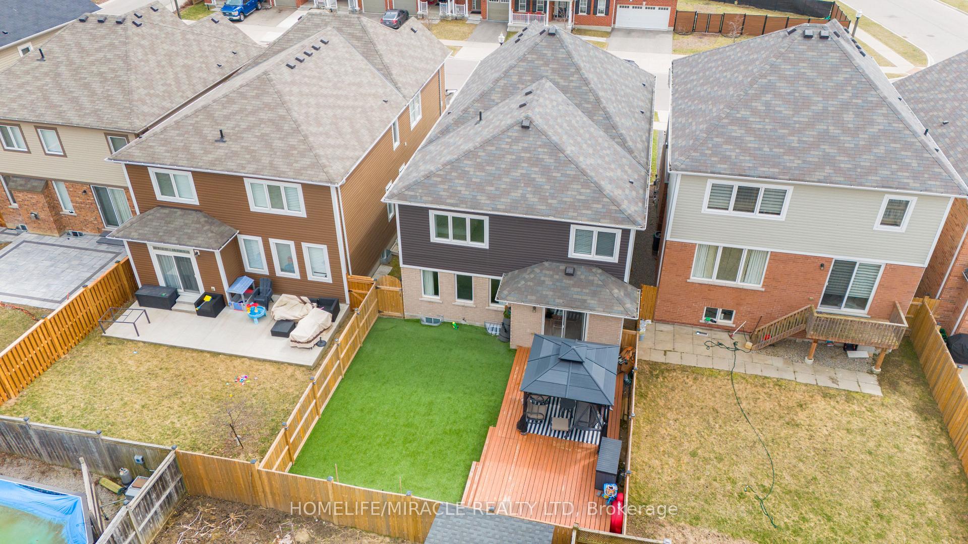 Photo 4 of 11 Watermill Street, Kitchener — HOMEH