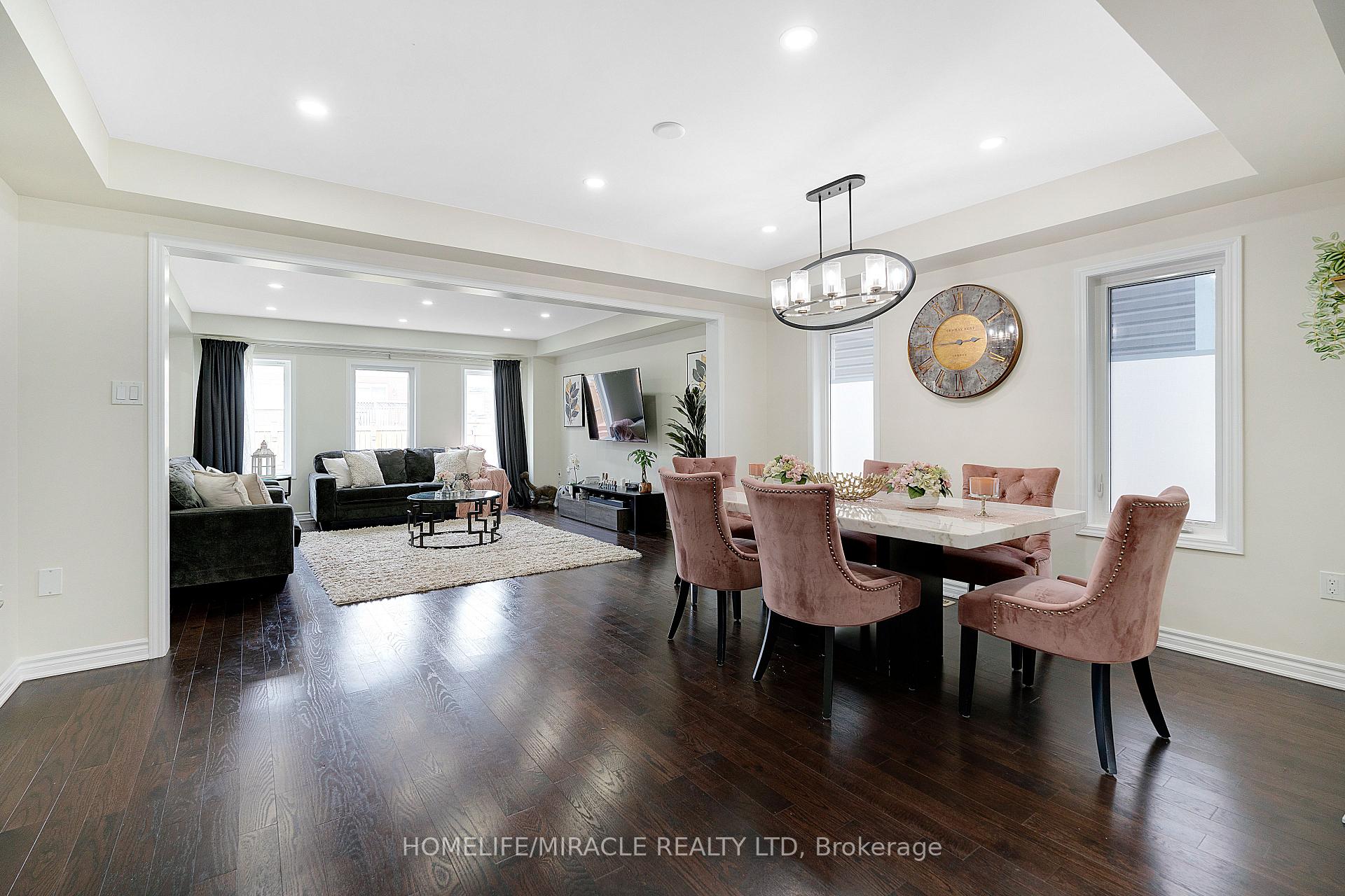 Photo 14 of 11 Watermill Street, Kitchener — HOMEH