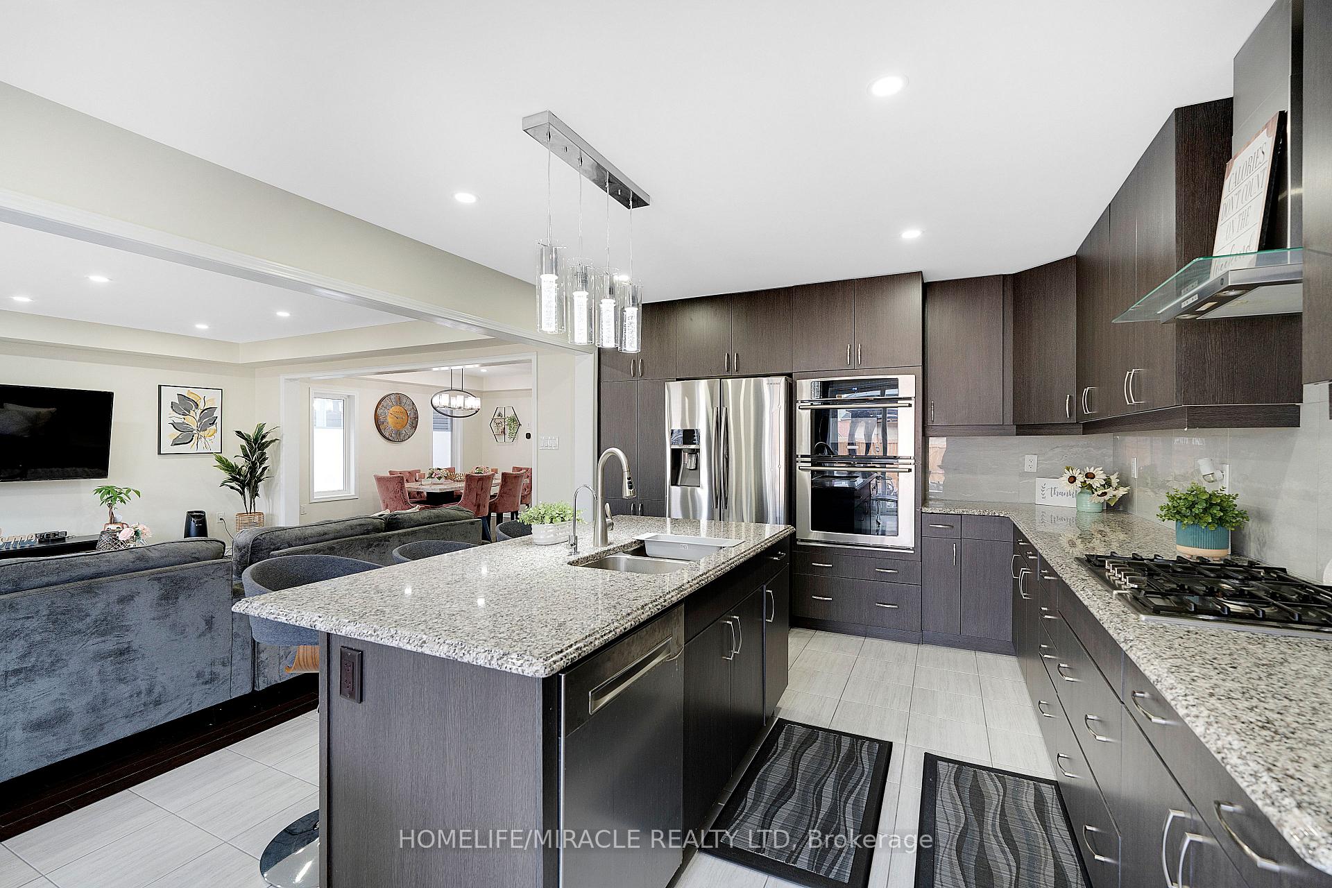Photo 20 of 11 Watermill Street, Kitchener — HOMEH
