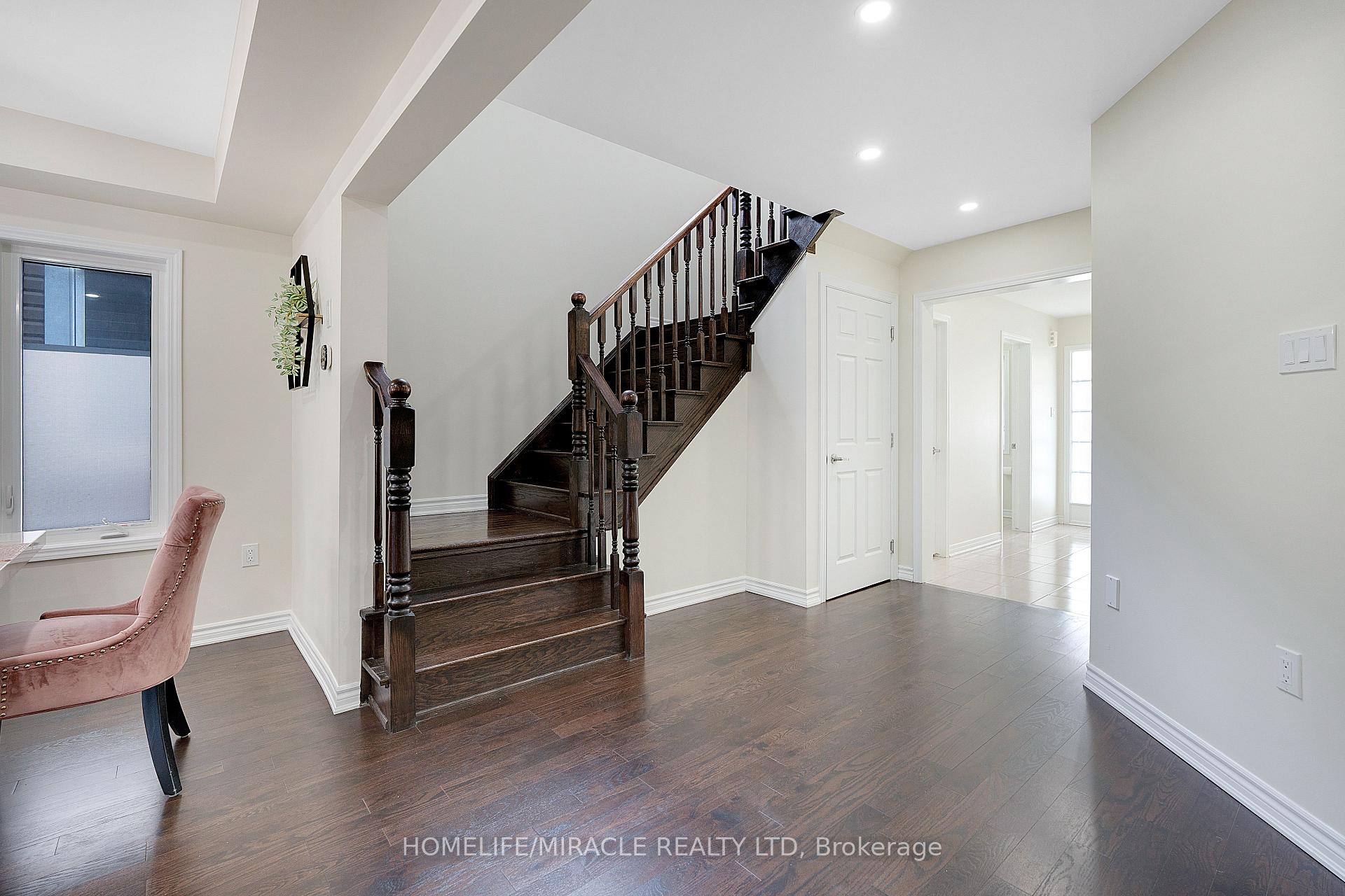 Photo 23 of 11 Watermill Street, Kitchener — HOMEH