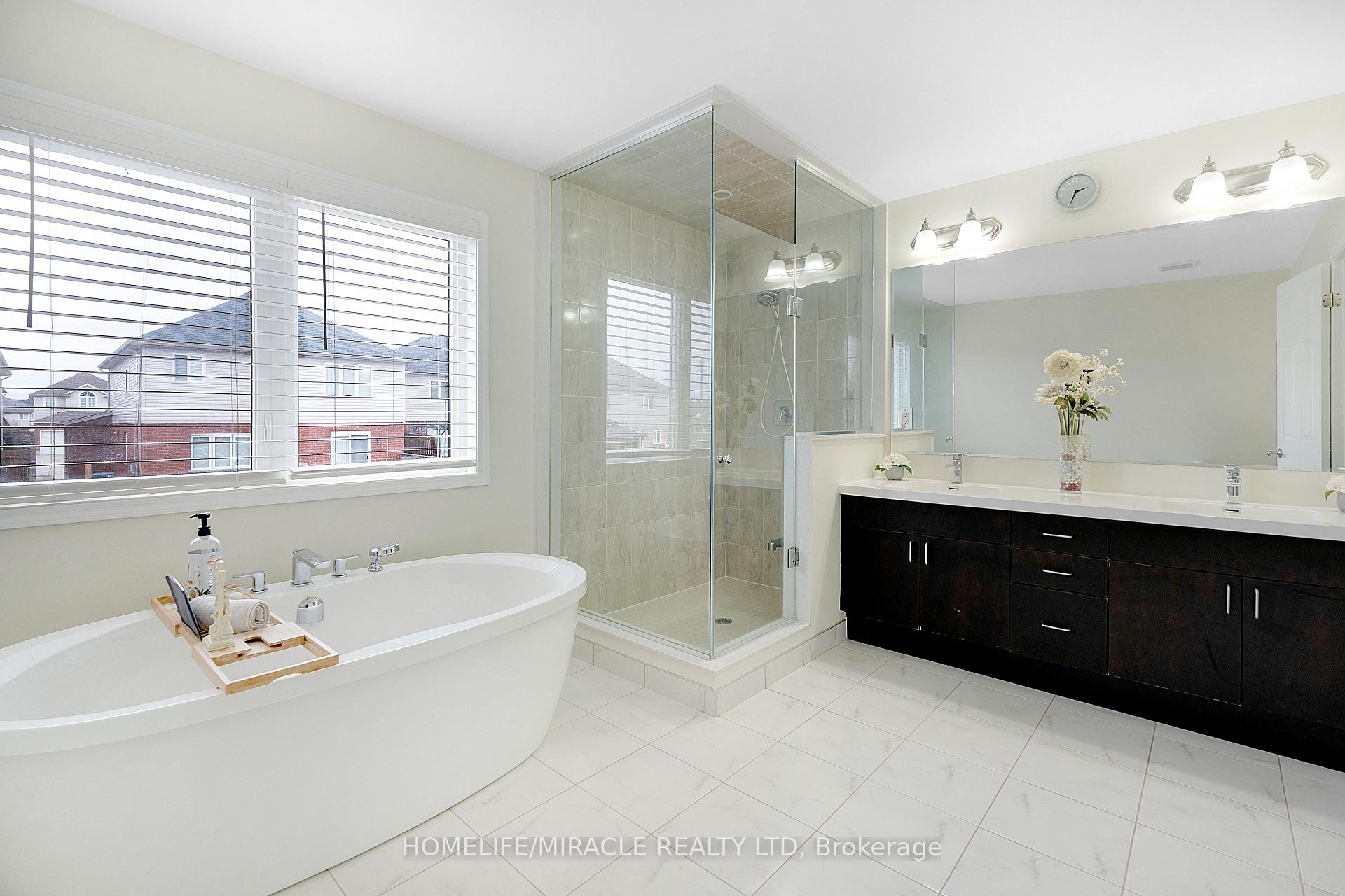 Photo 28 of 11 Watermill Street, Kitchener — HOMEH