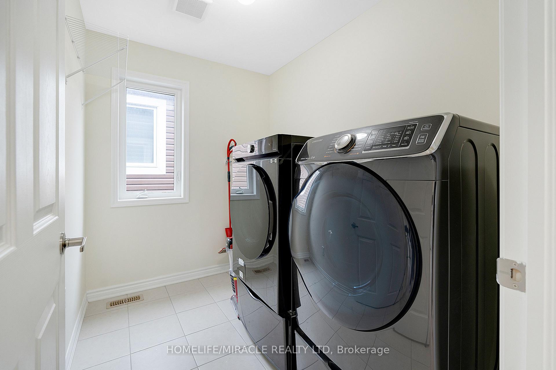 Photo 30 of 11 Watermill Street, Kitchener — HOMEH