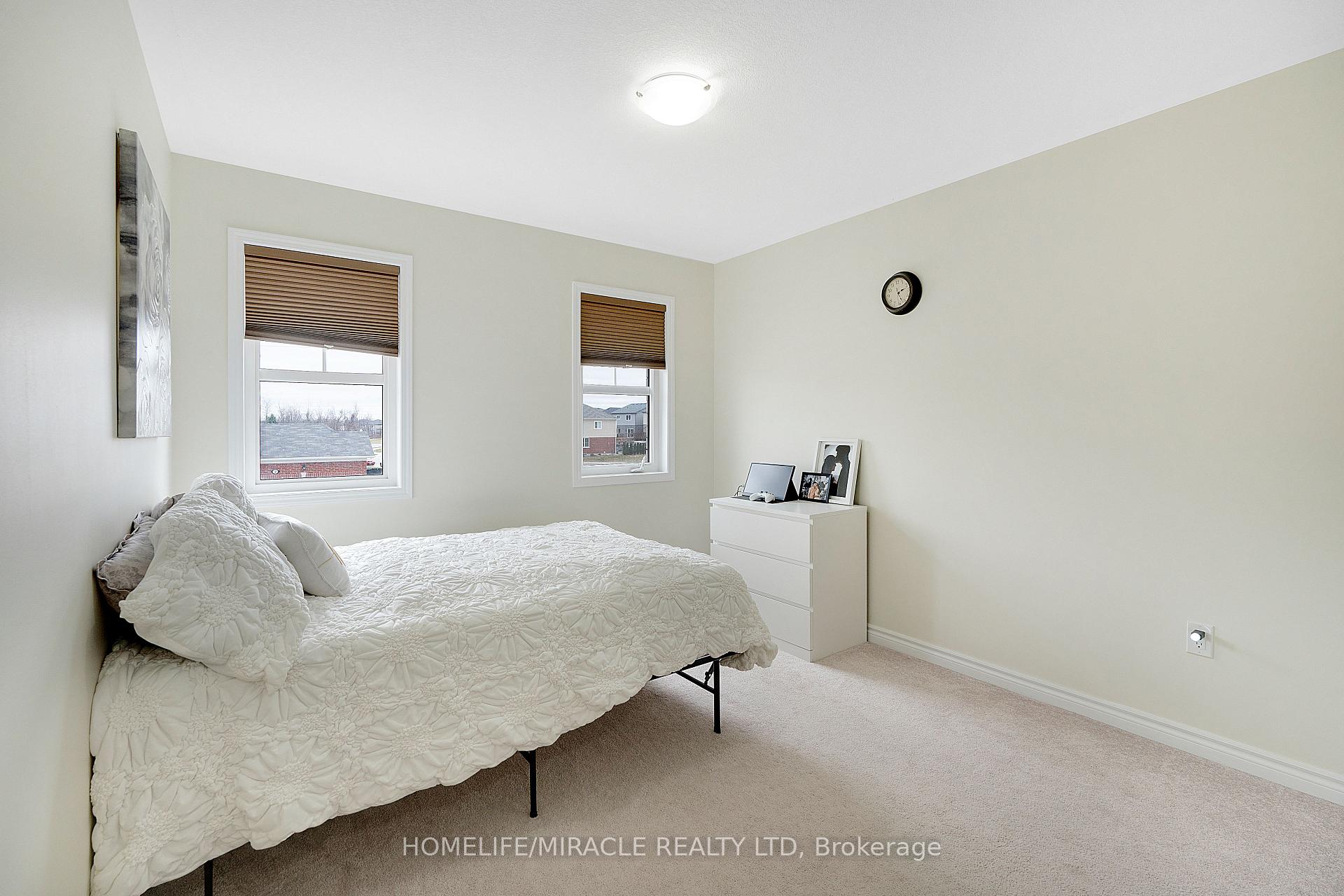 Photo 33 of 11 Watermill Street, Kitchener — HOMEH